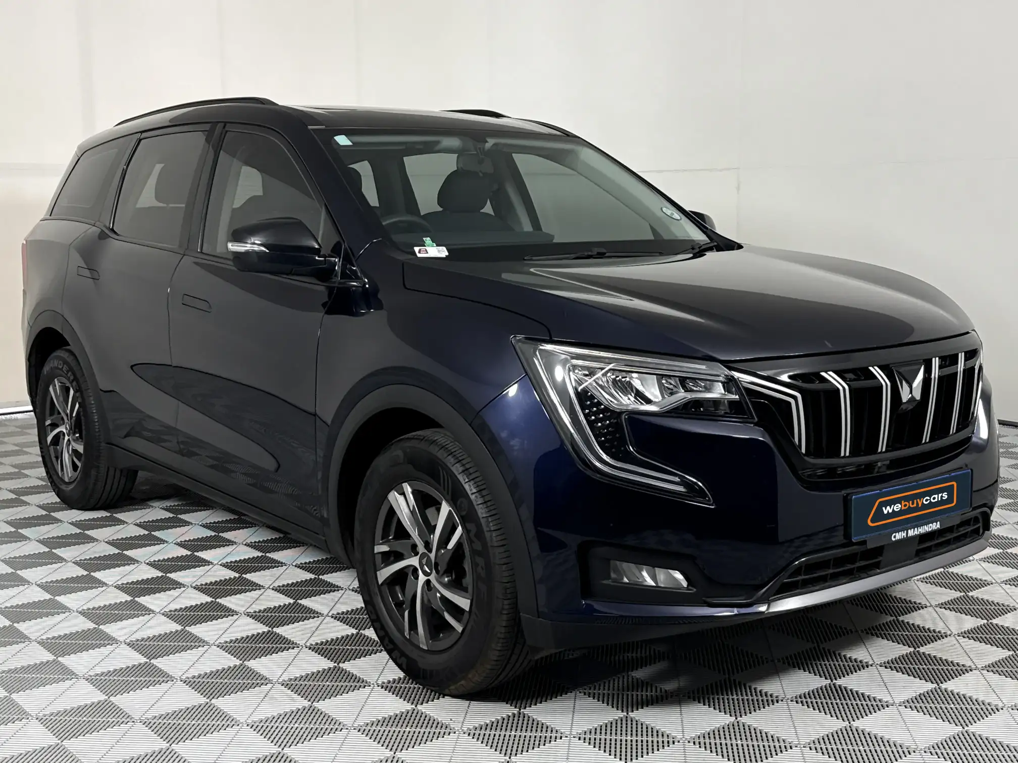 Mahindra XUV 700