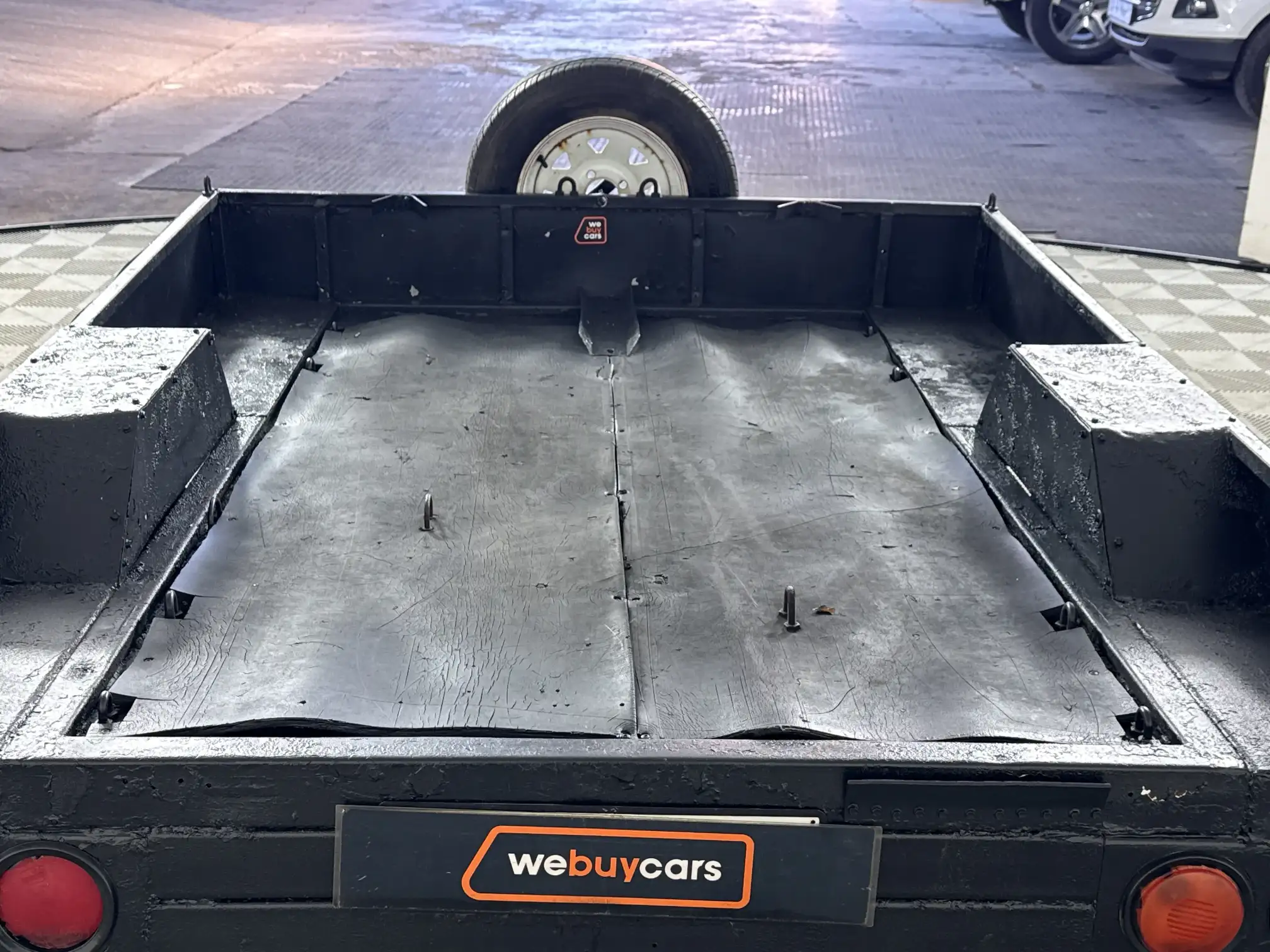 Custom Flatbed