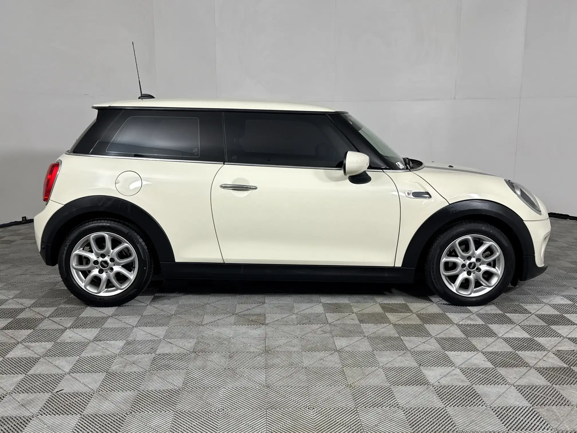 Mini Mini ONE