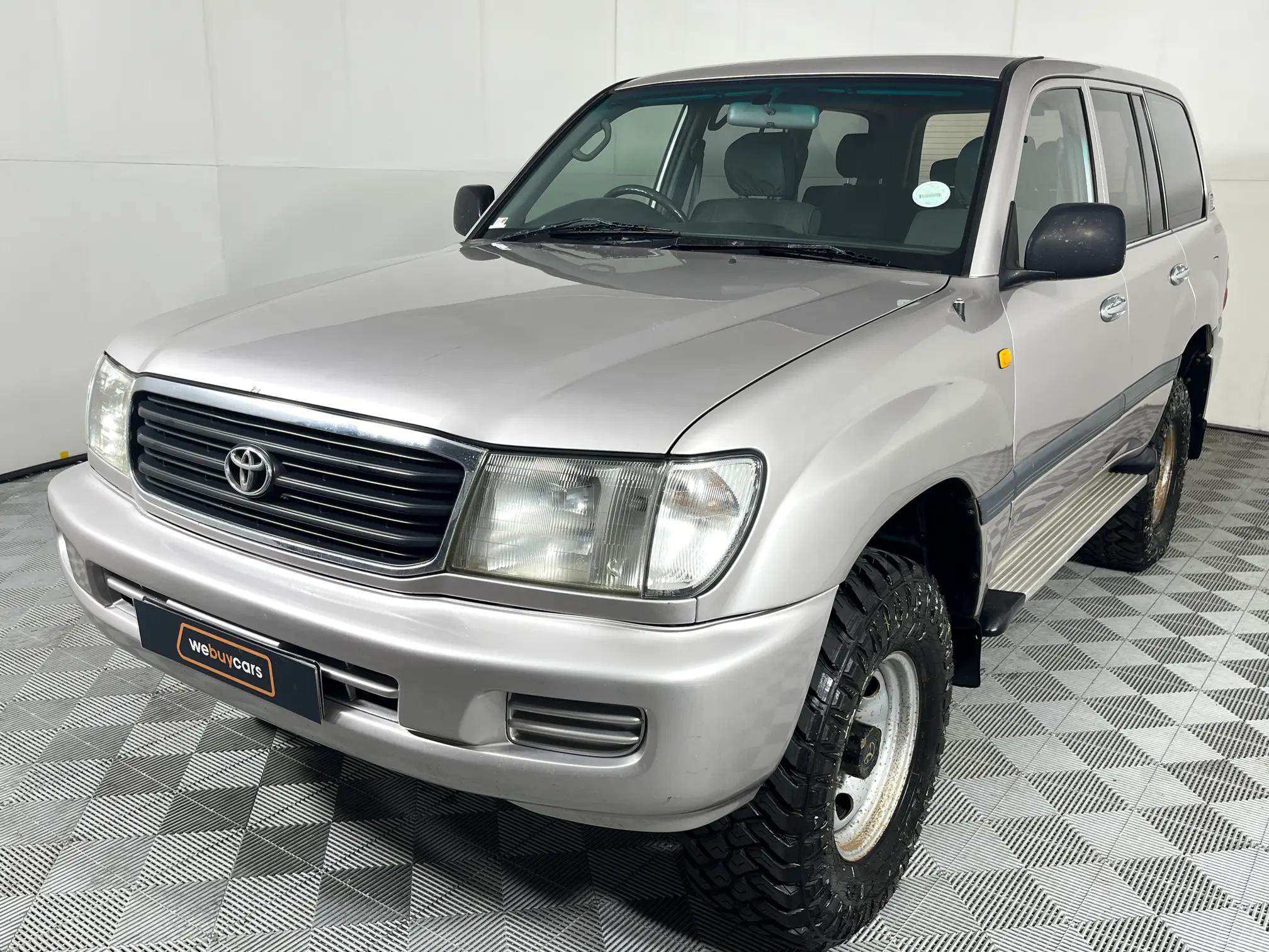 Toyota Land Cruiser 100 GX Petrol for sale - R 149 900 | Carfind.co.za