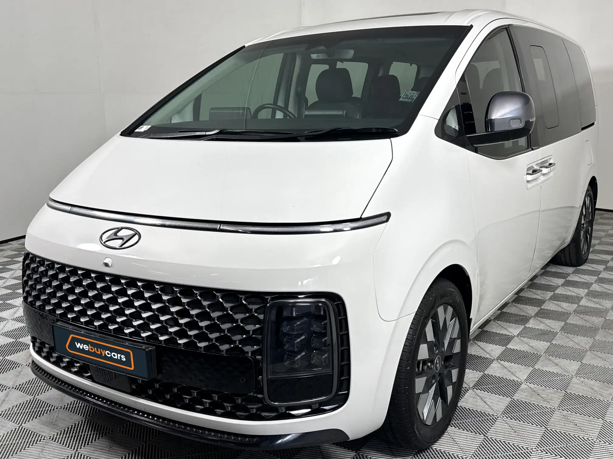 2022 Hyundai Staria