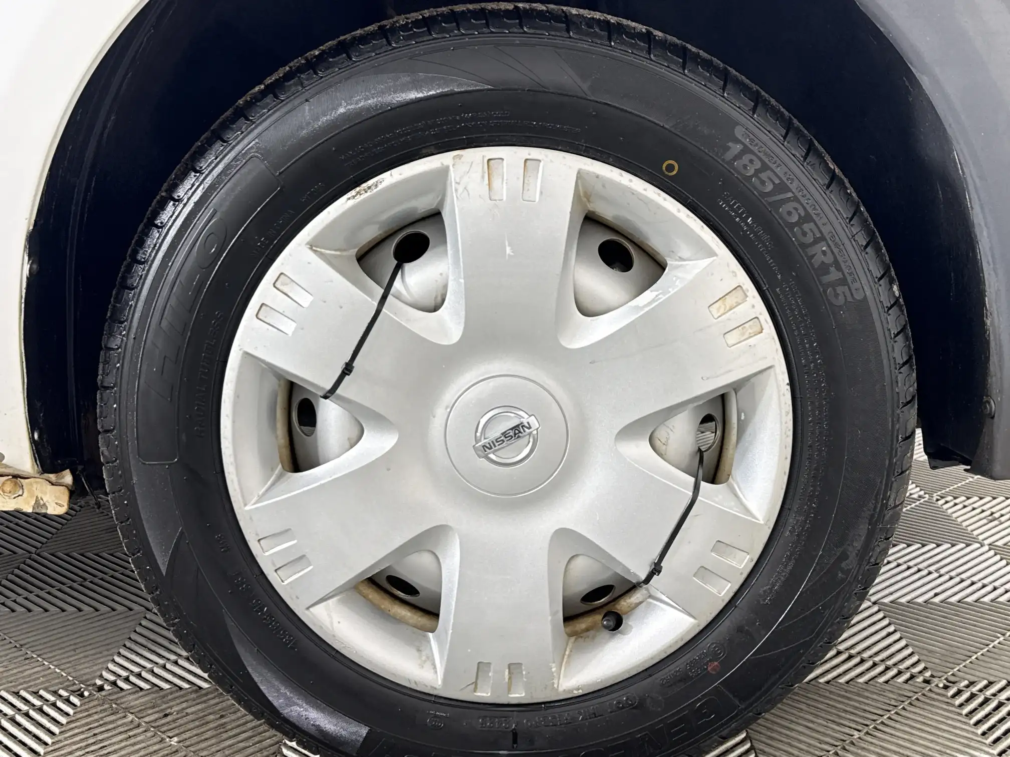 Nissan NP200