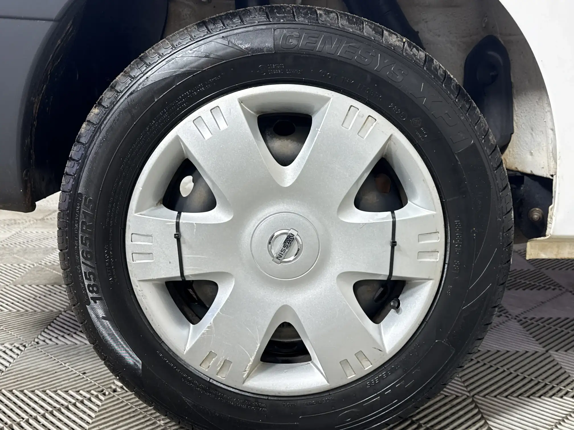 Nissan NP200