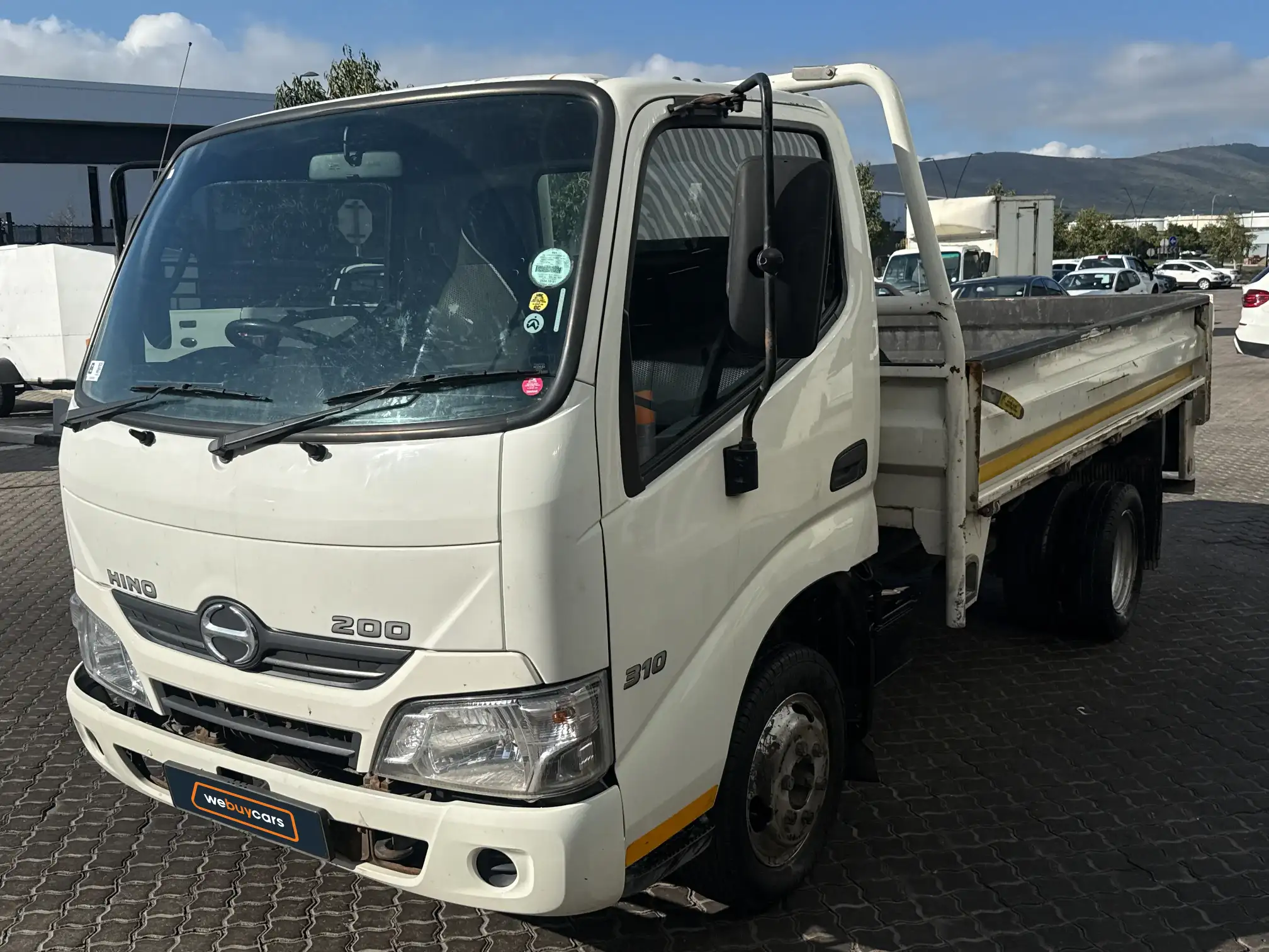 2023 Hino 200 Series