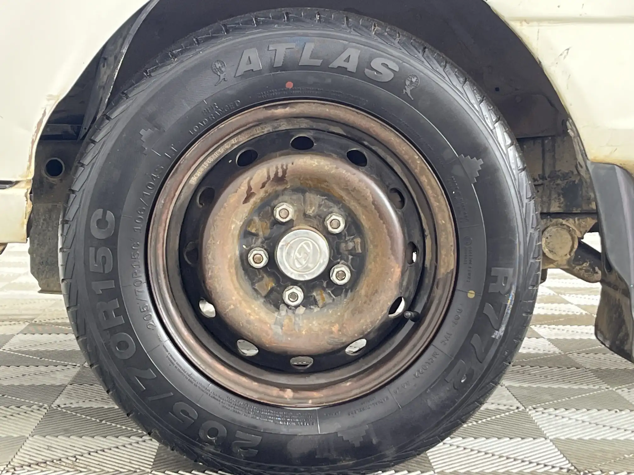 Hyundai H100