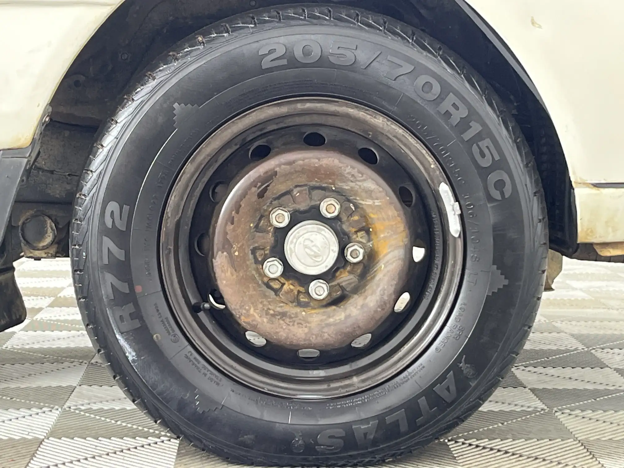 Hyundai H100
