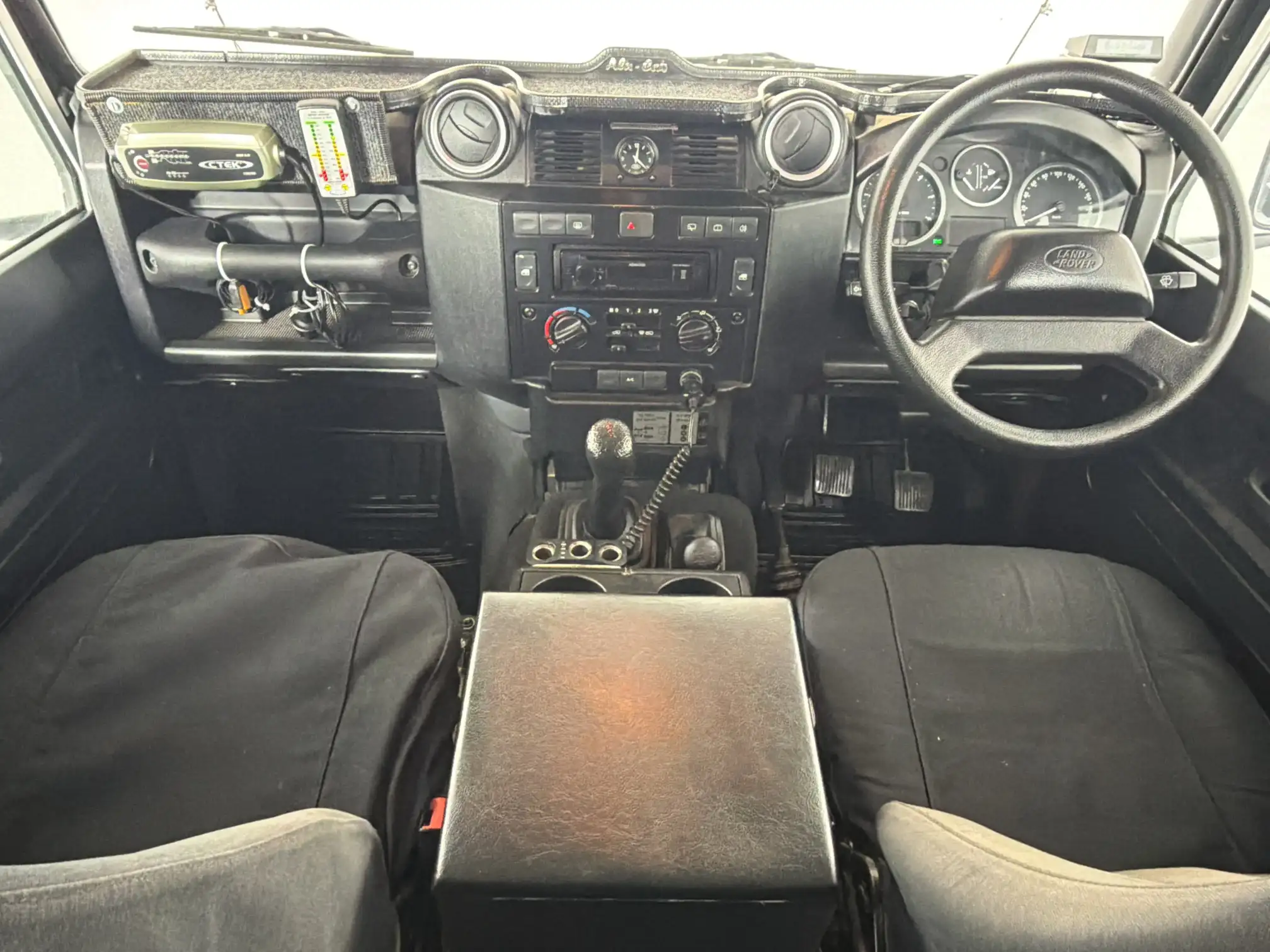 Land Rover Defender 110