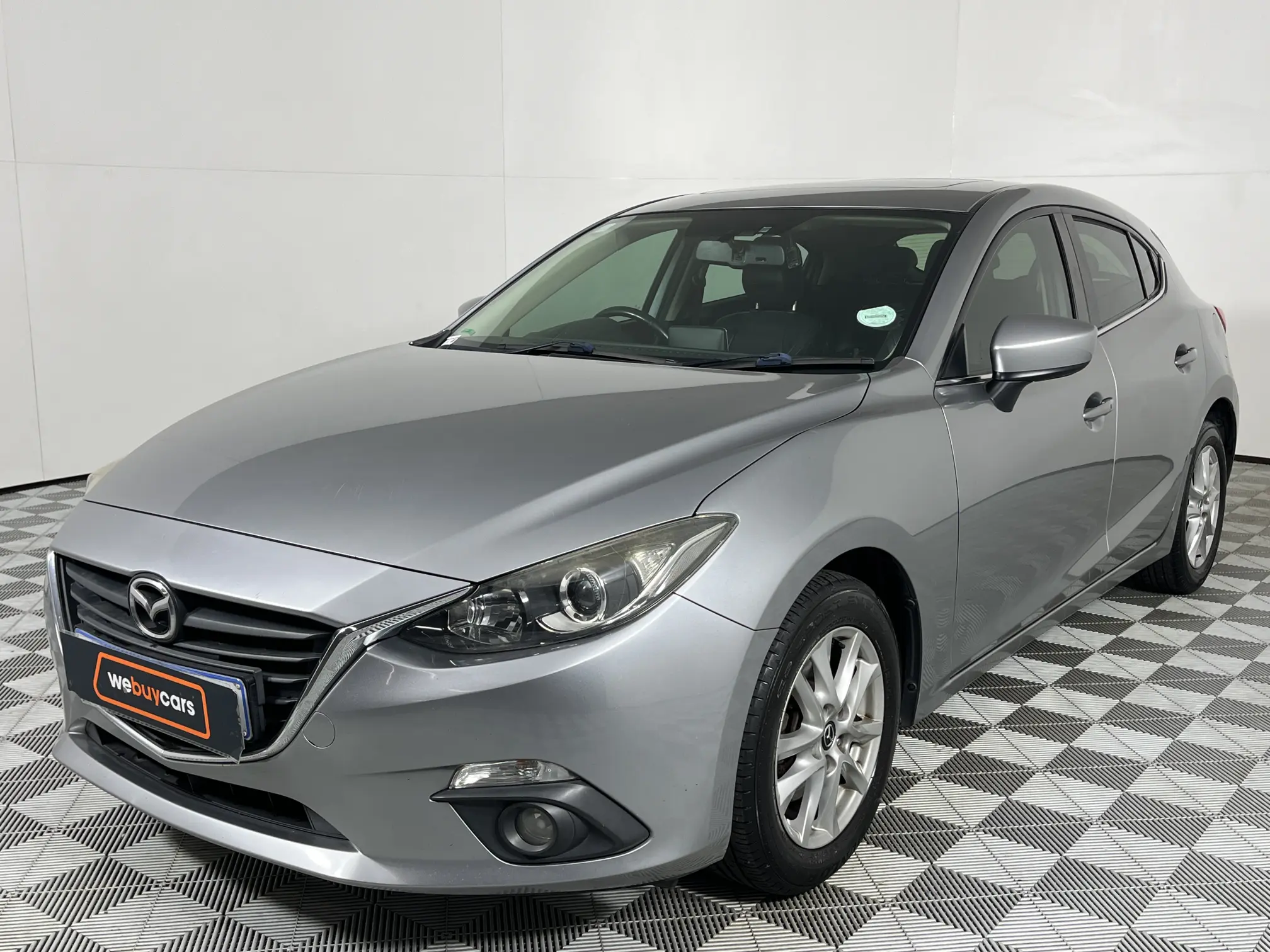 2015 Mazda Mazda 3 2.0 Individual 5-Door