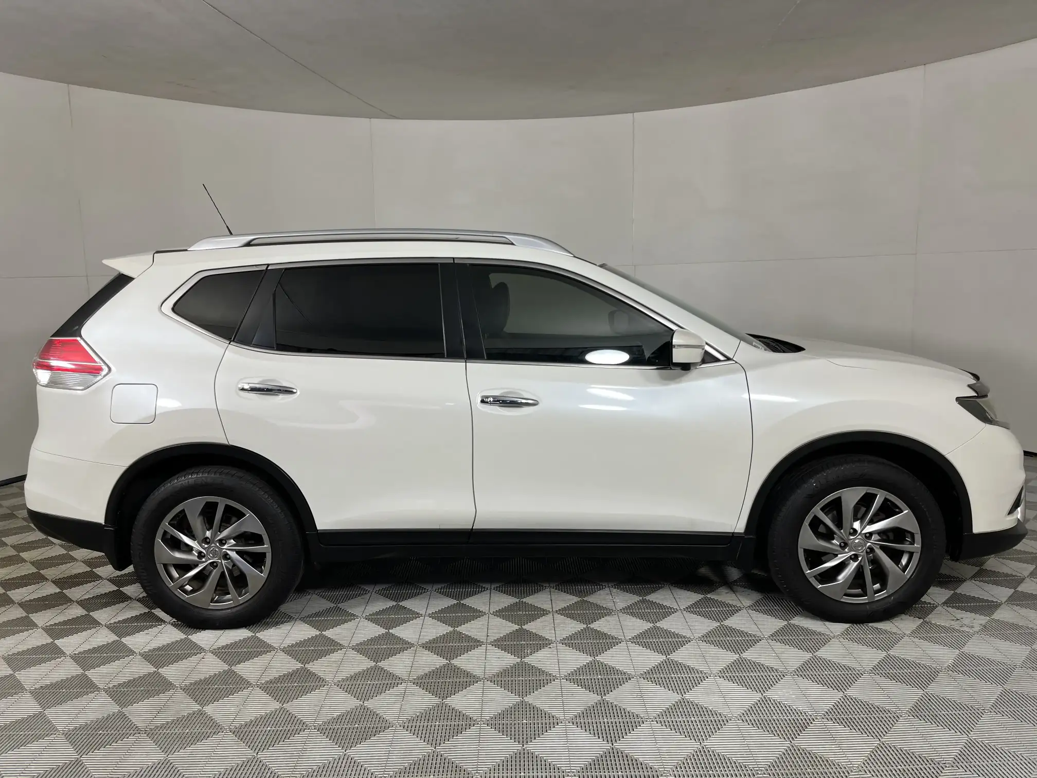 Nissan X Trail