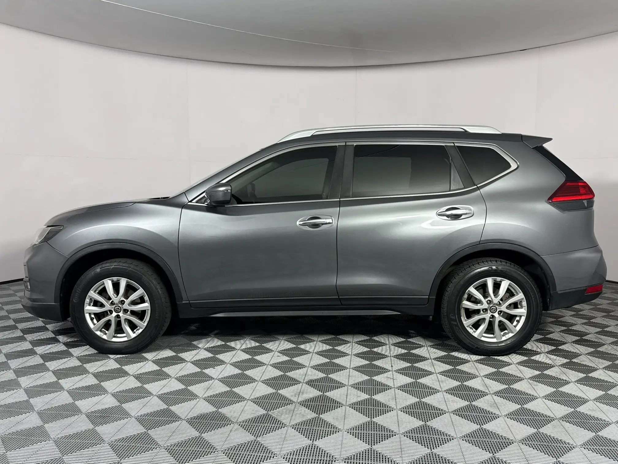 Nissan X Trail