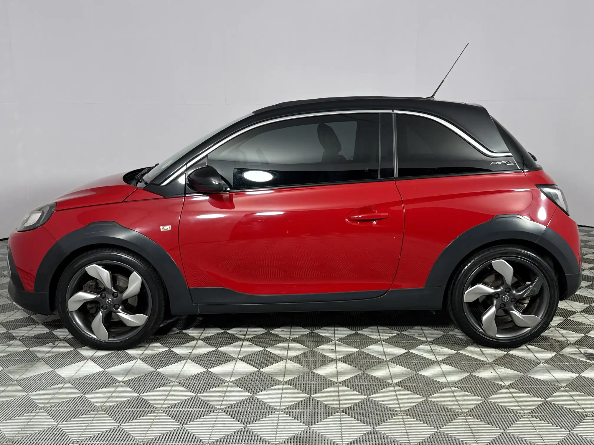 Opel Adam