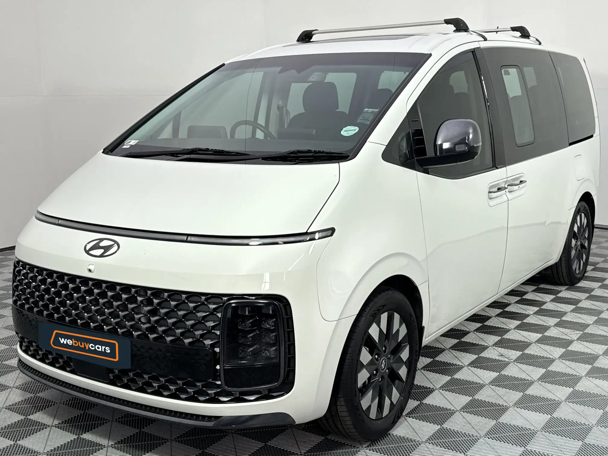 2022 Hyundai Staria