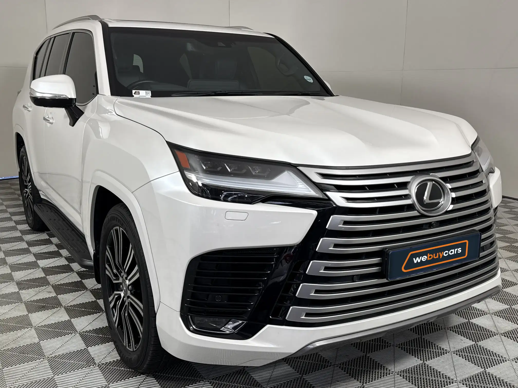 Lexus LX