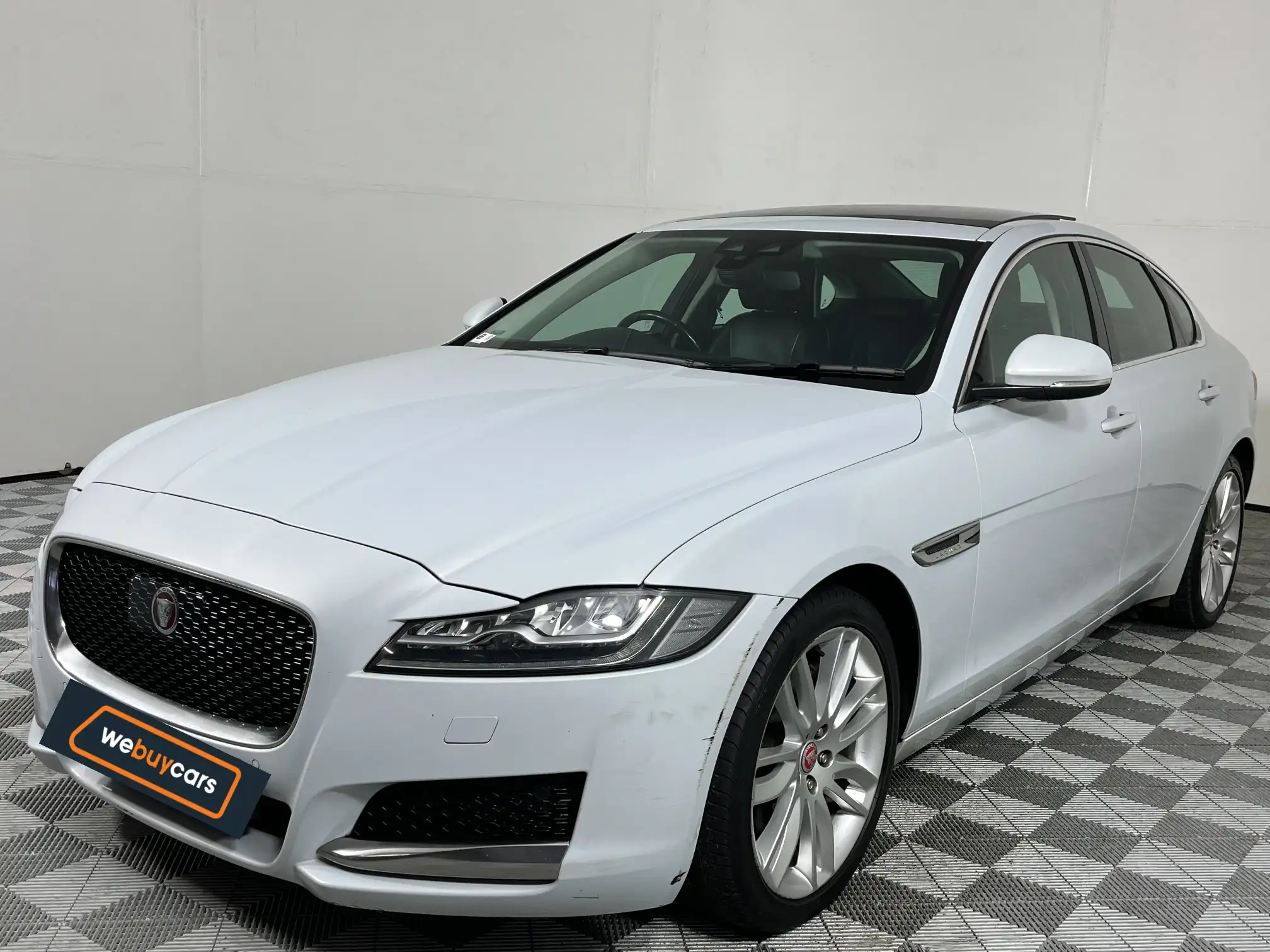 Jaguar XF