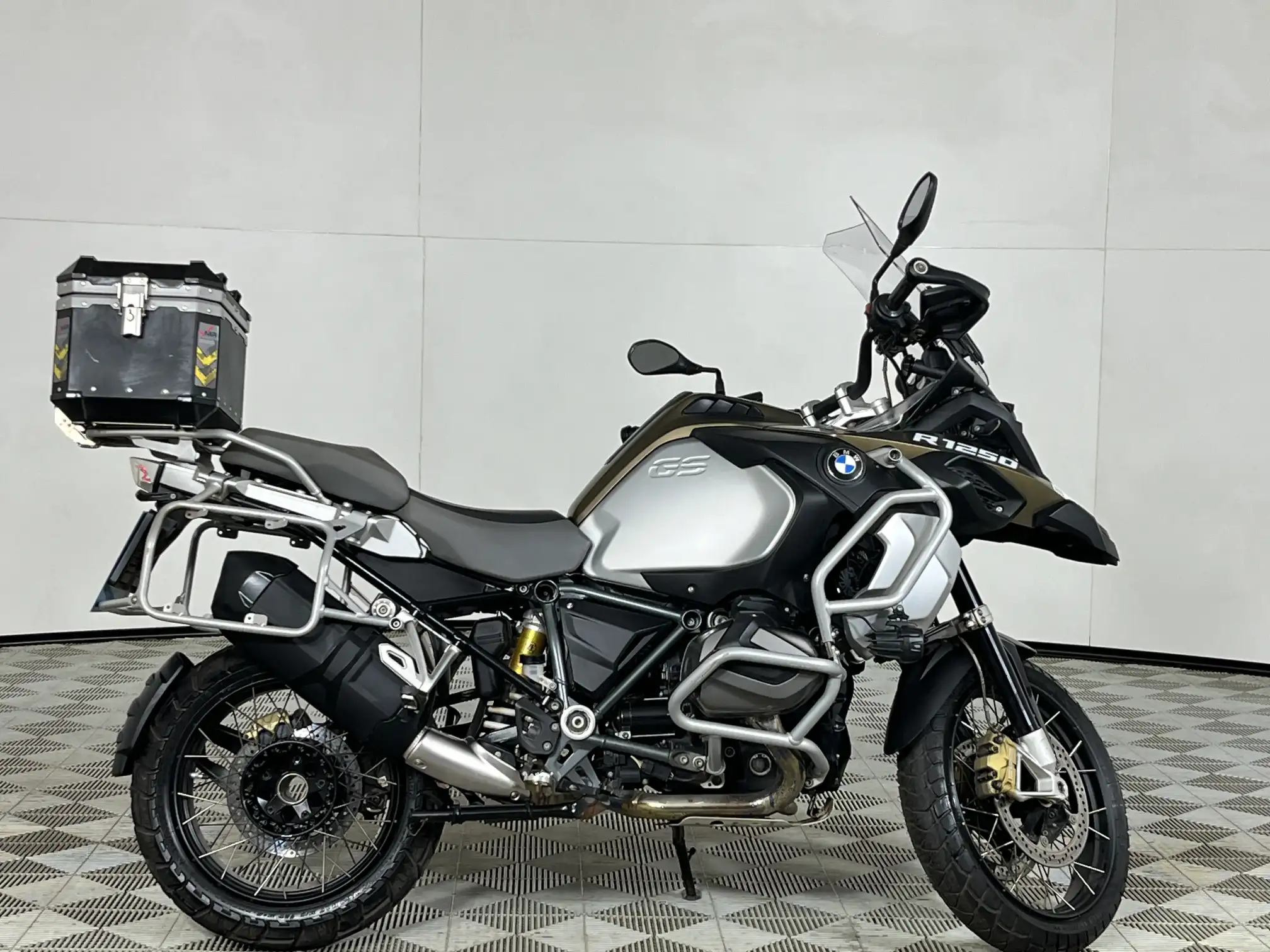 2020 BMW R Series