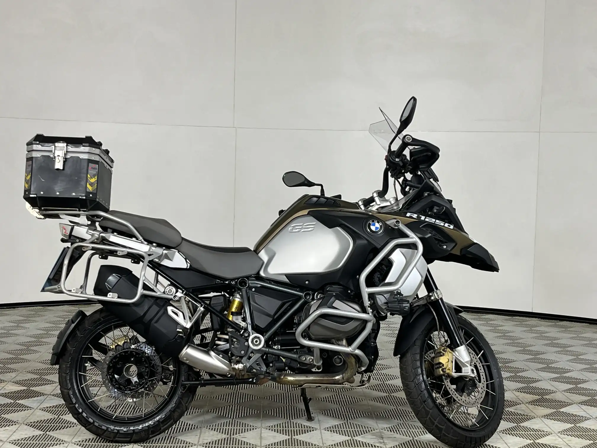BMW R Series