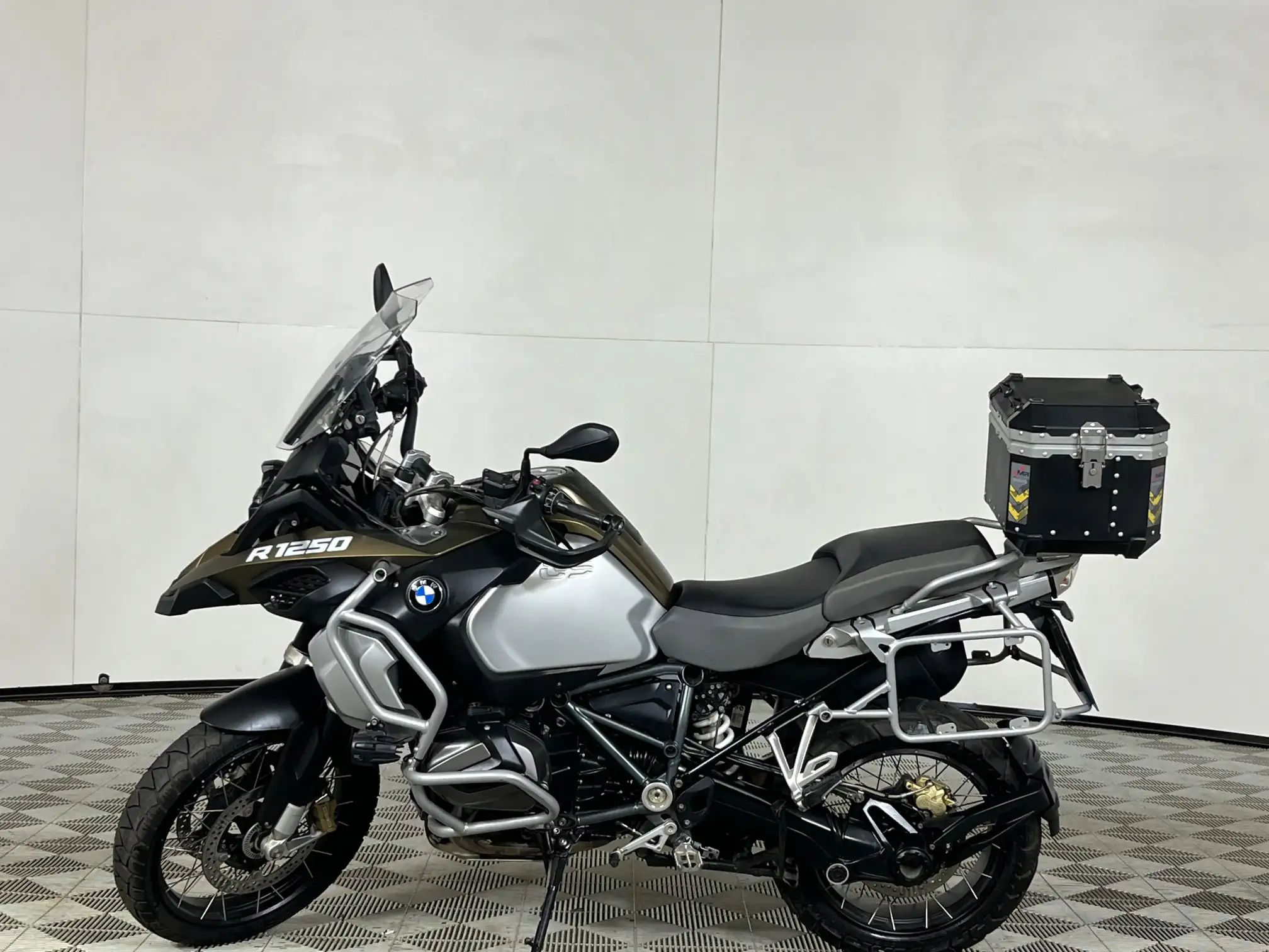 BMW R Series
