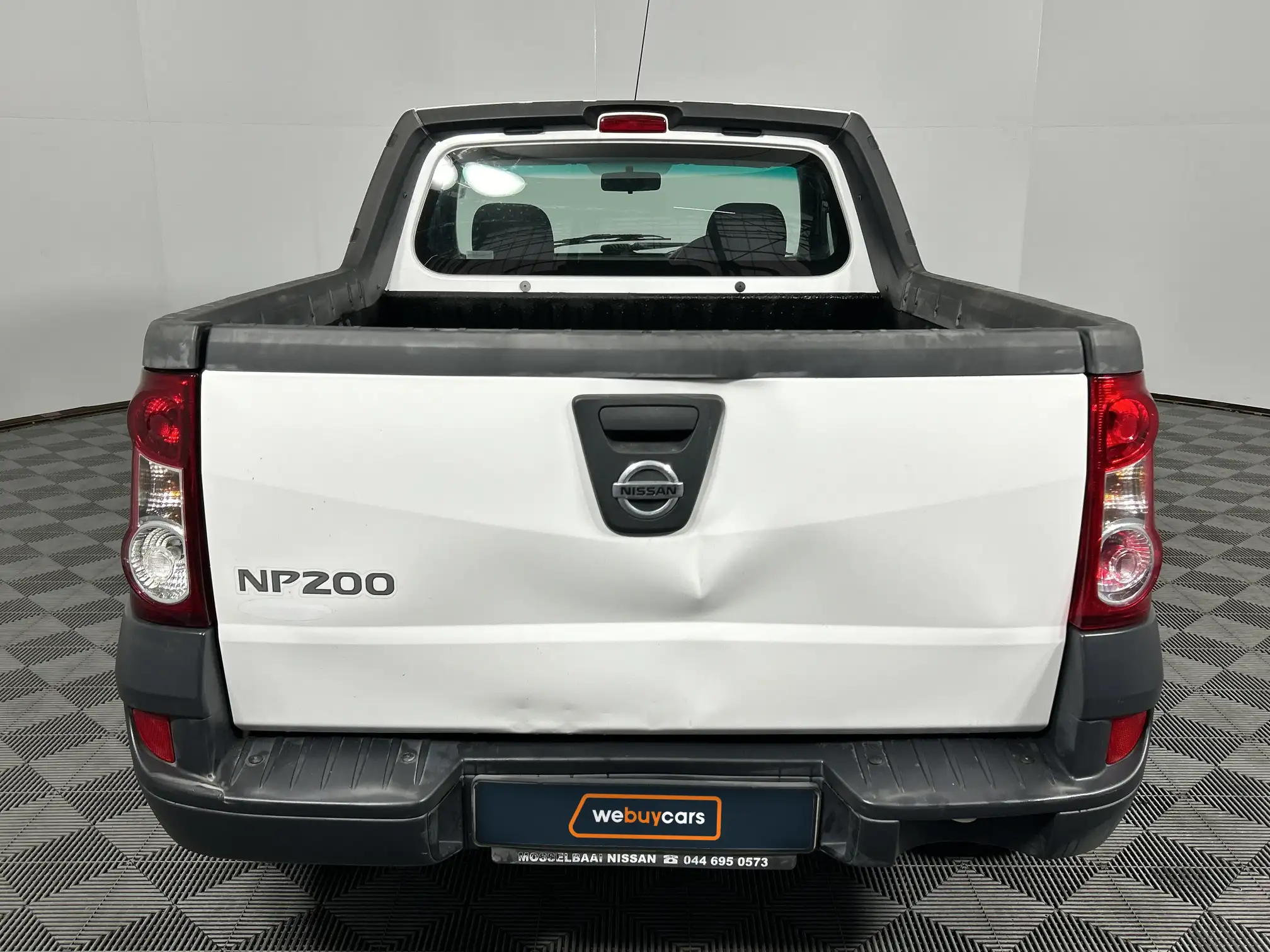 Nissan NP200