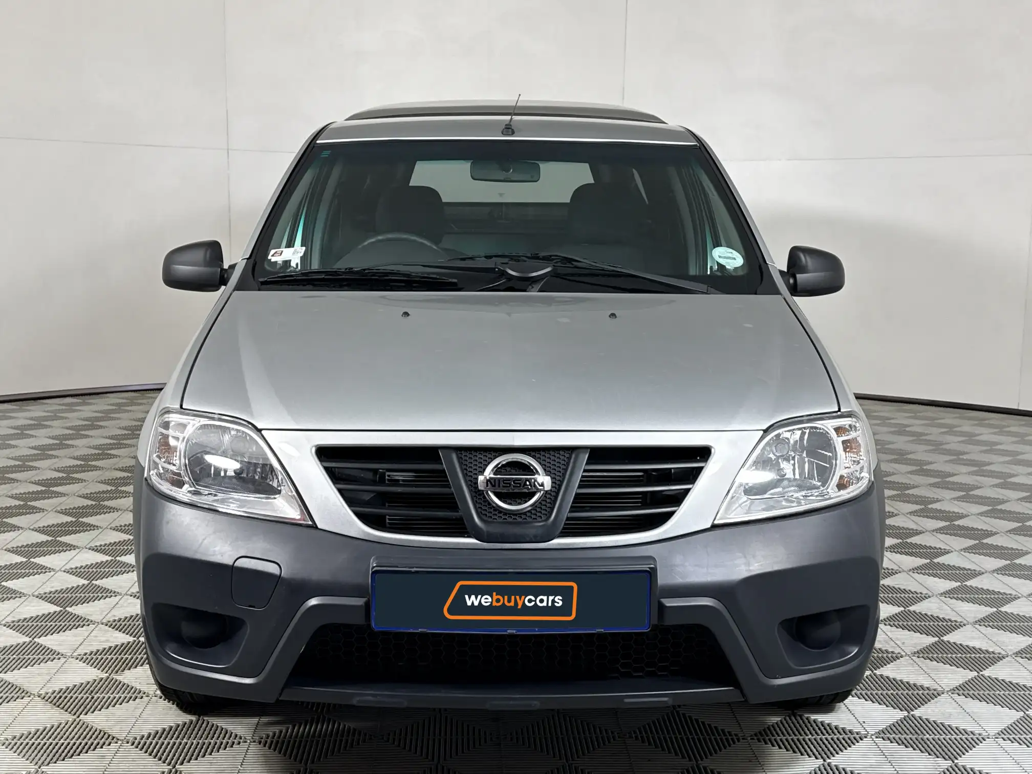 Nissan NP200