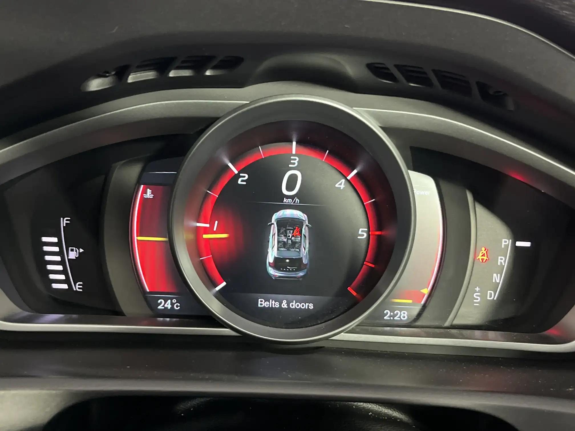 Volvo V40