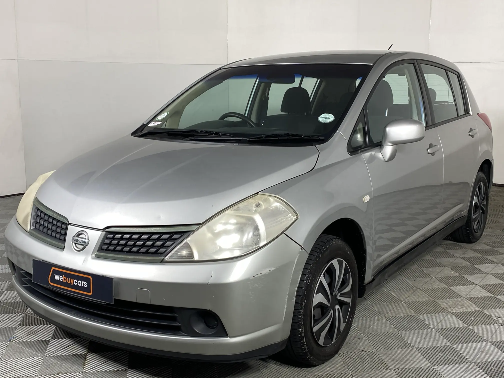 2007 Nissan Tiida 1.6 Visia + 5-Door (H35)