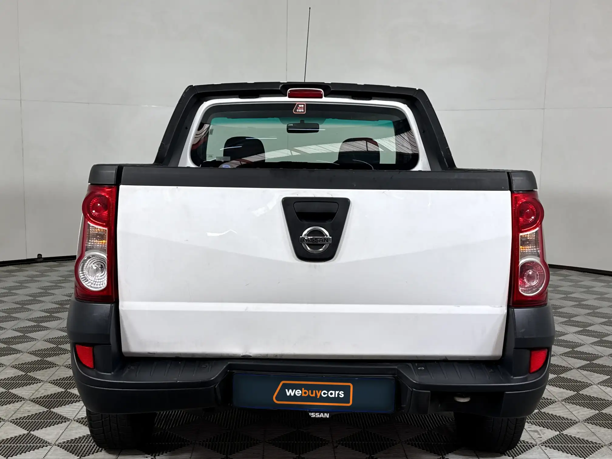 Nissan NP200