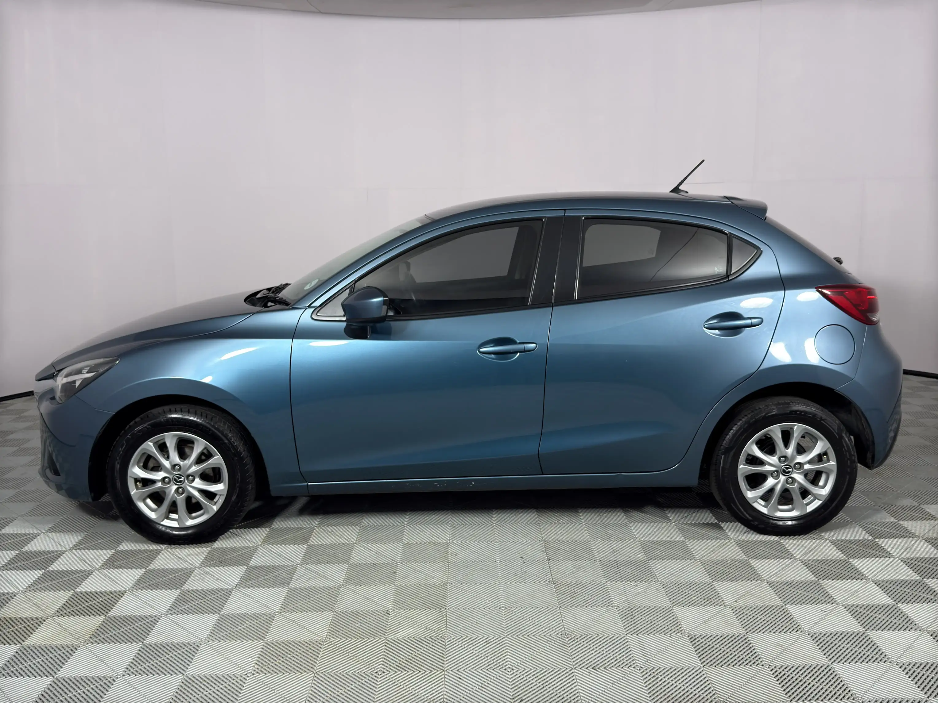 Mazda Mazda 2