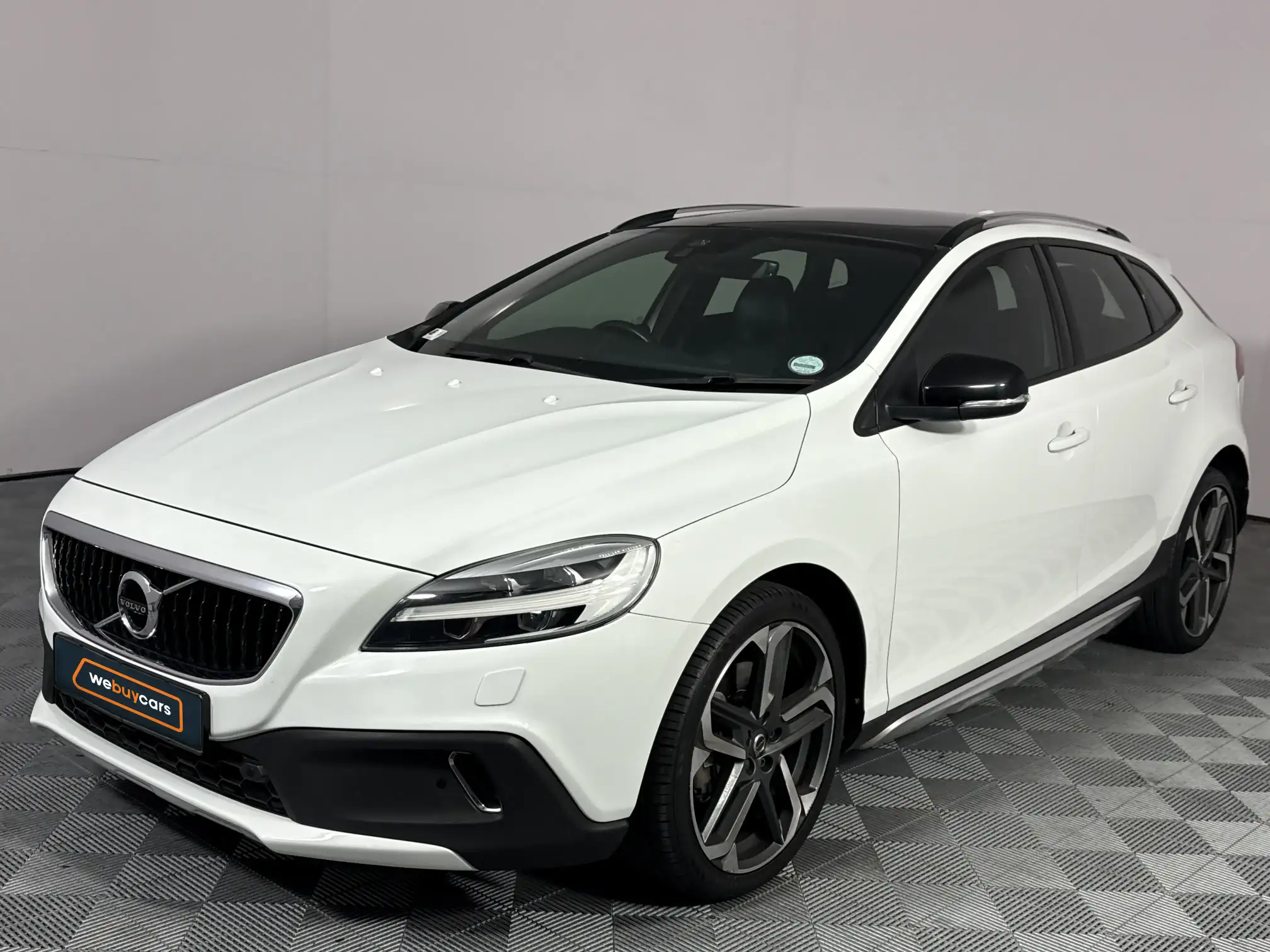 2018 Volvo V40