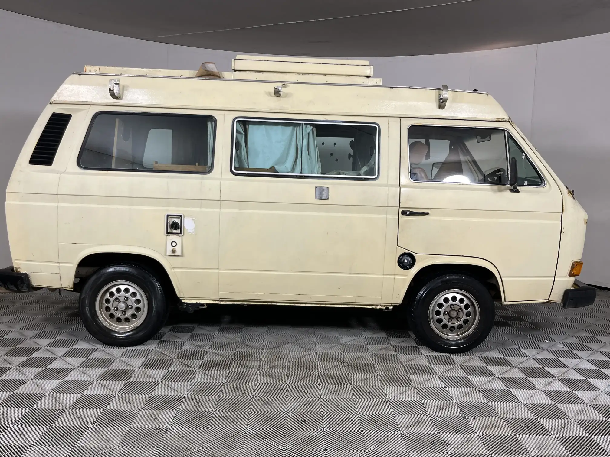 Volkswagen Kombi AND Microbus