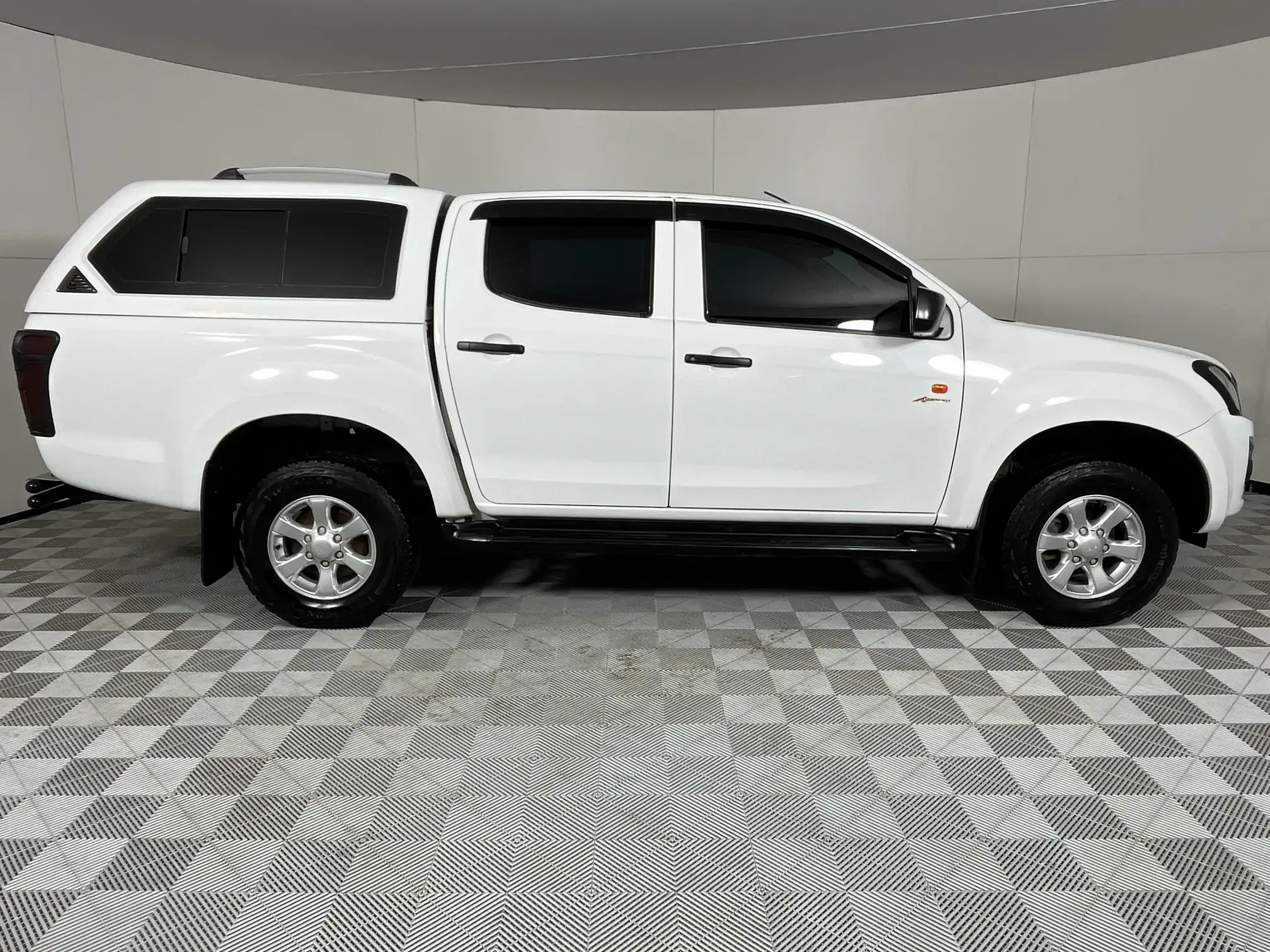 Isuzu KB
