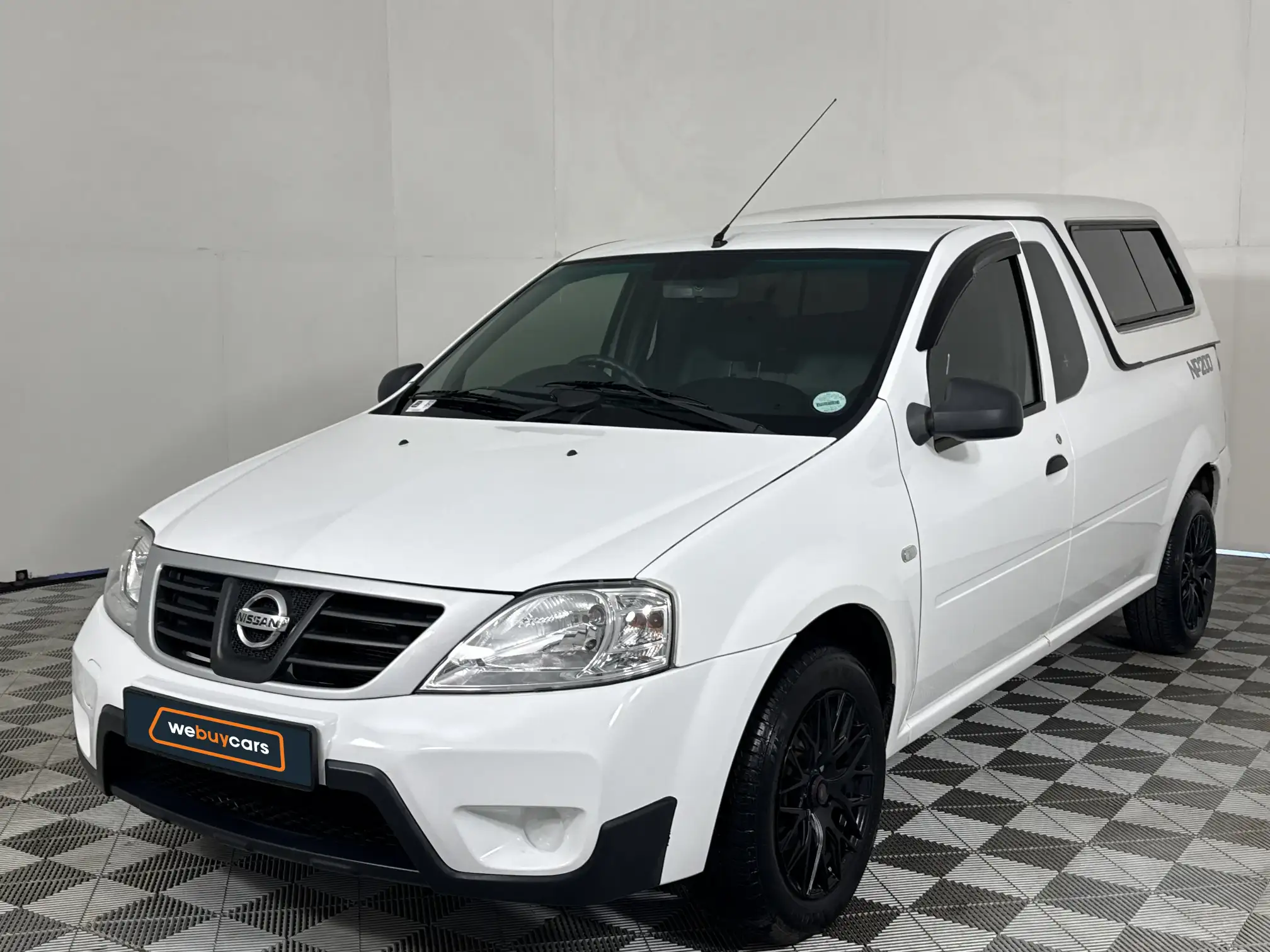 2021 Nissan NP200