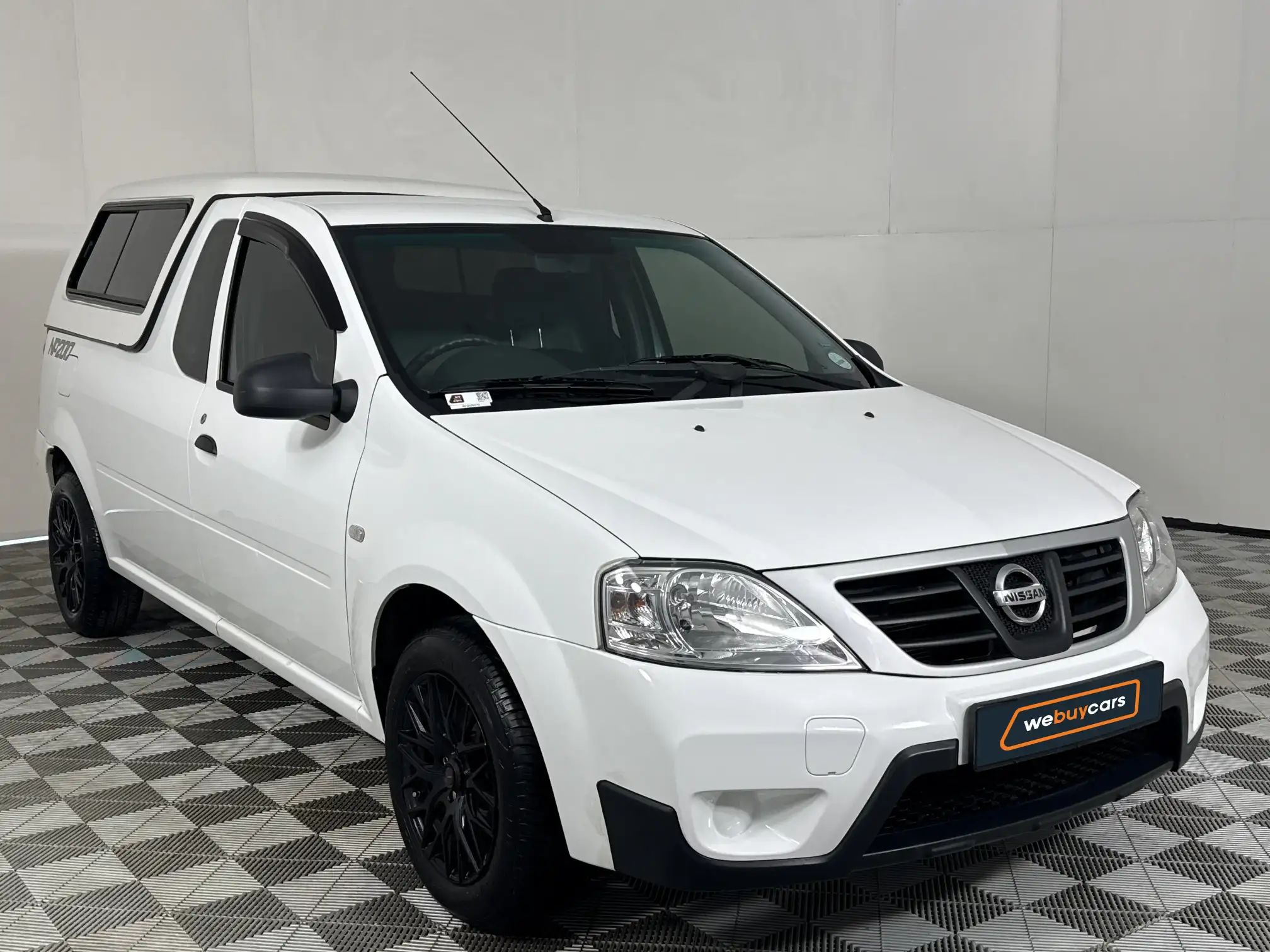 Nissan NP200