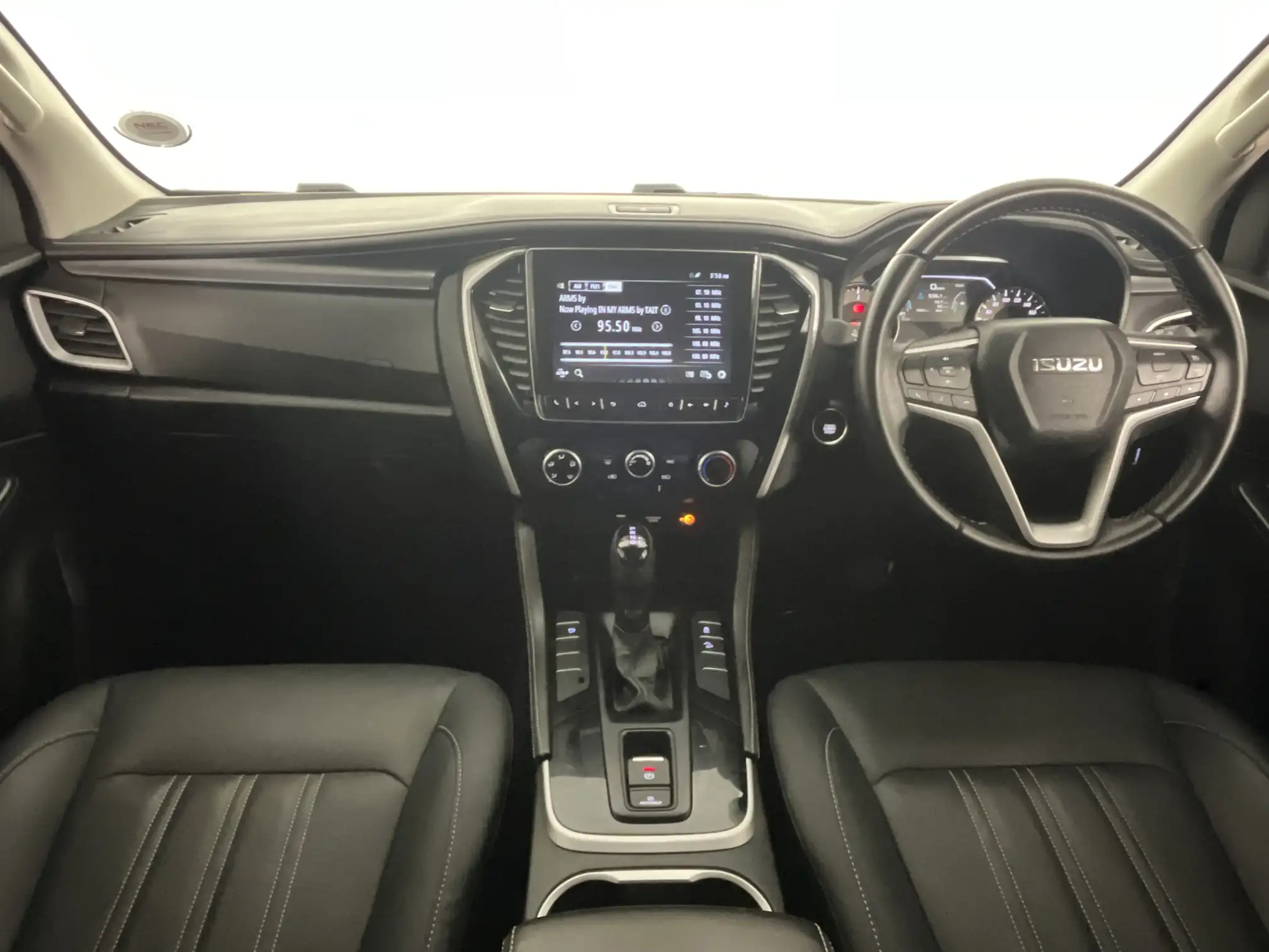 Isuzu MU-X