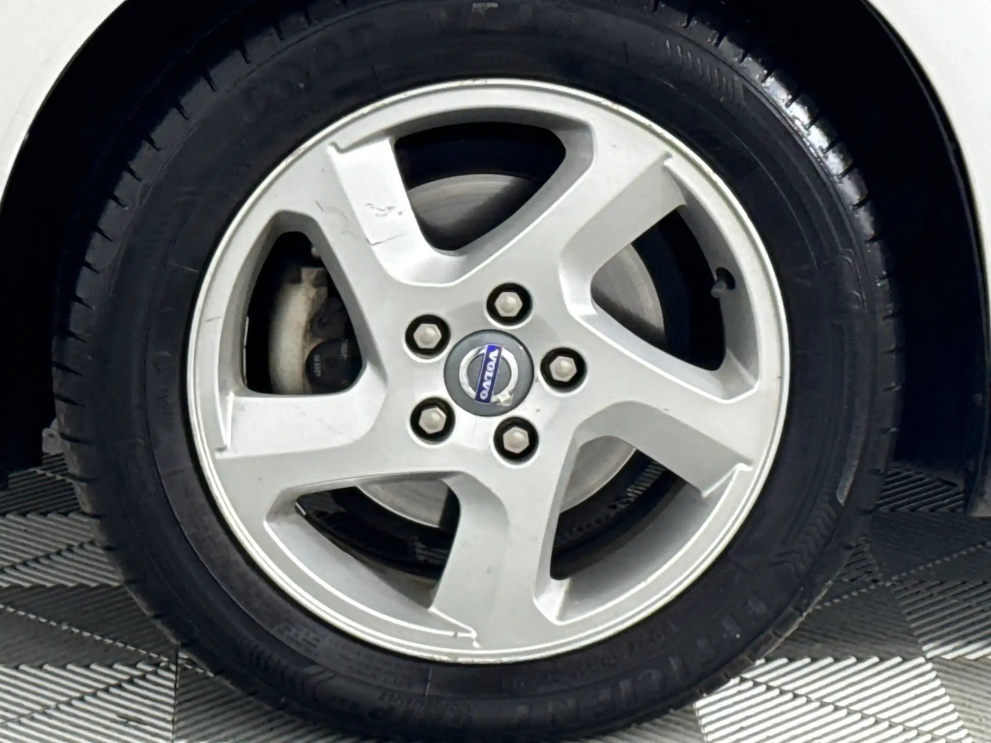 Volvo S40