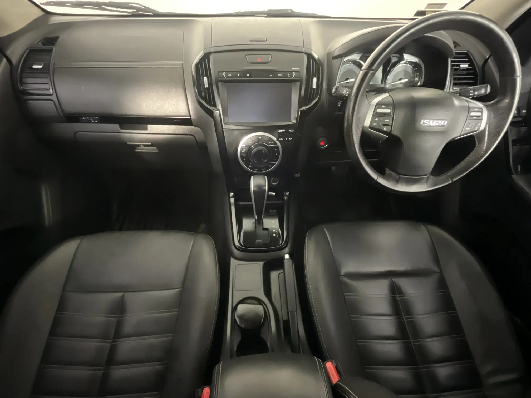 Isuzu MU-X