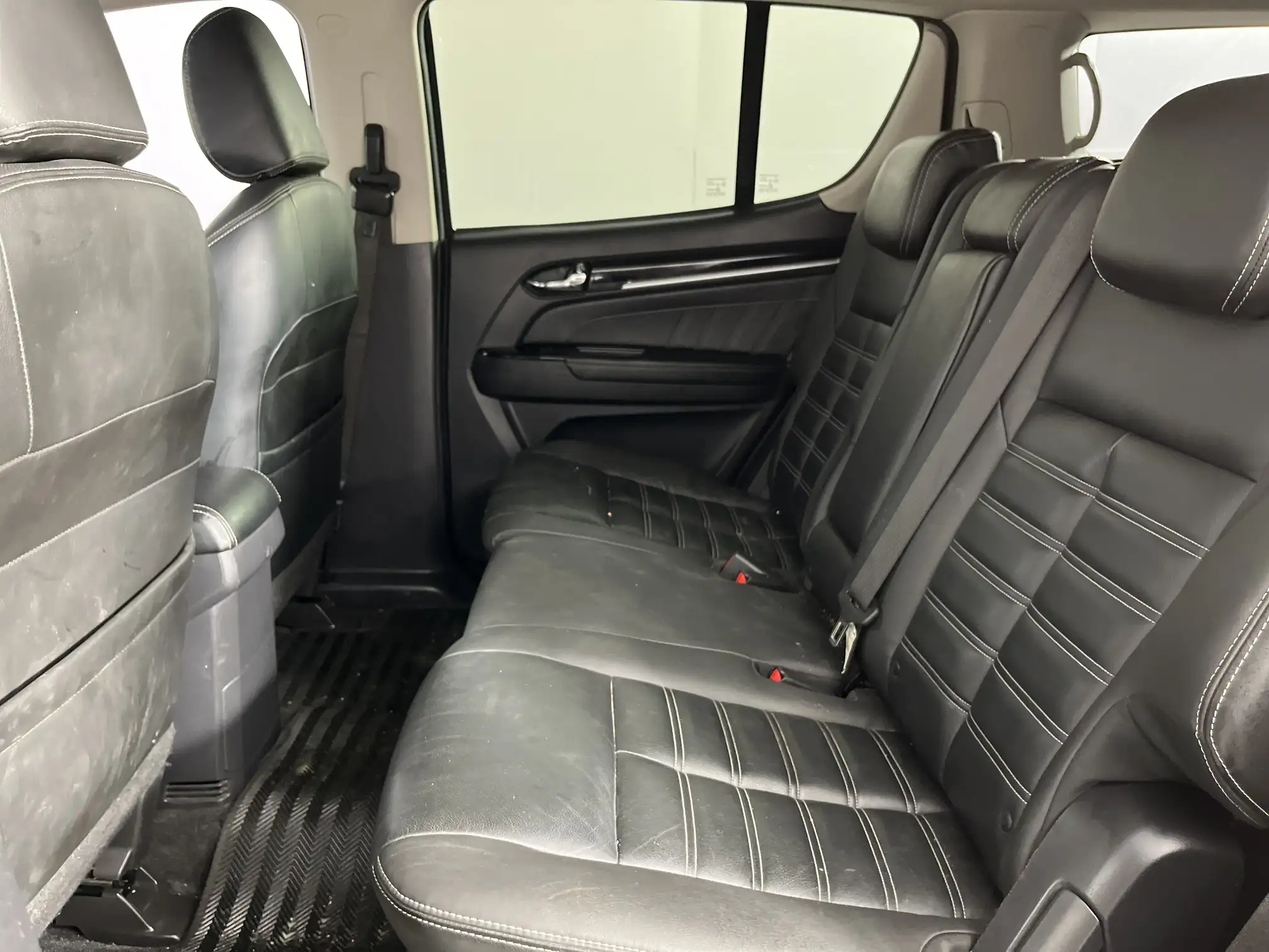 Isuzu MU-X