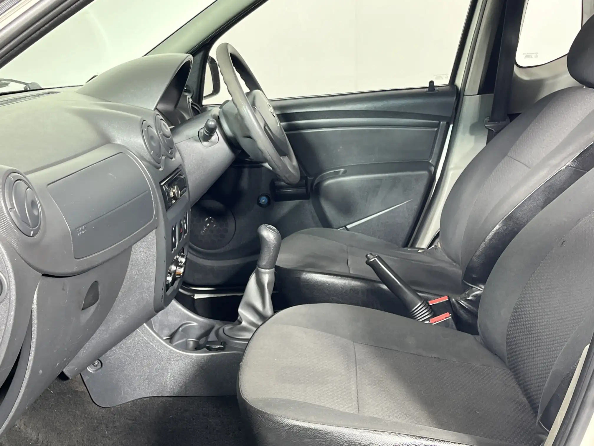 Nissan NP200