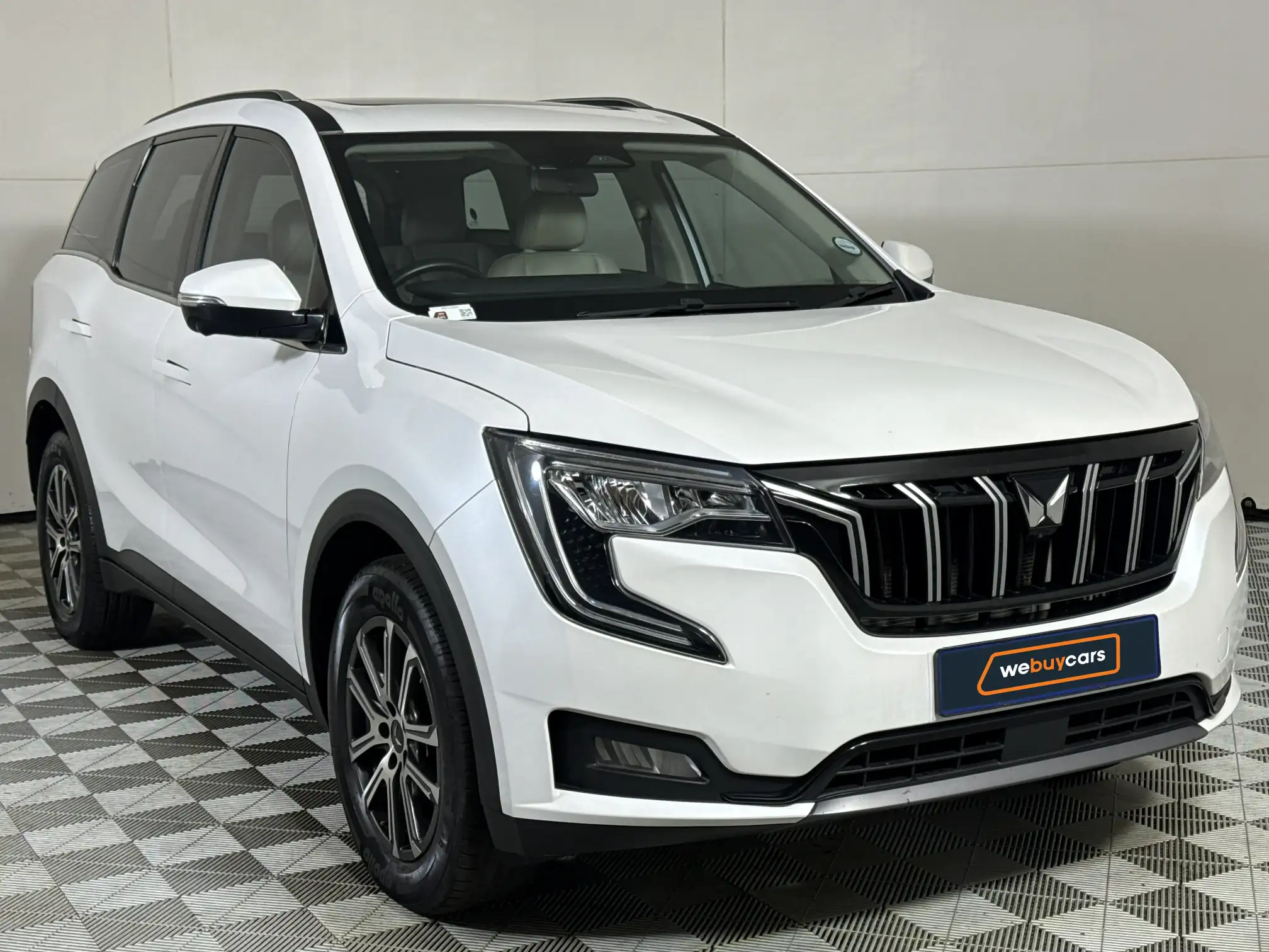 Mahindra XUV 700