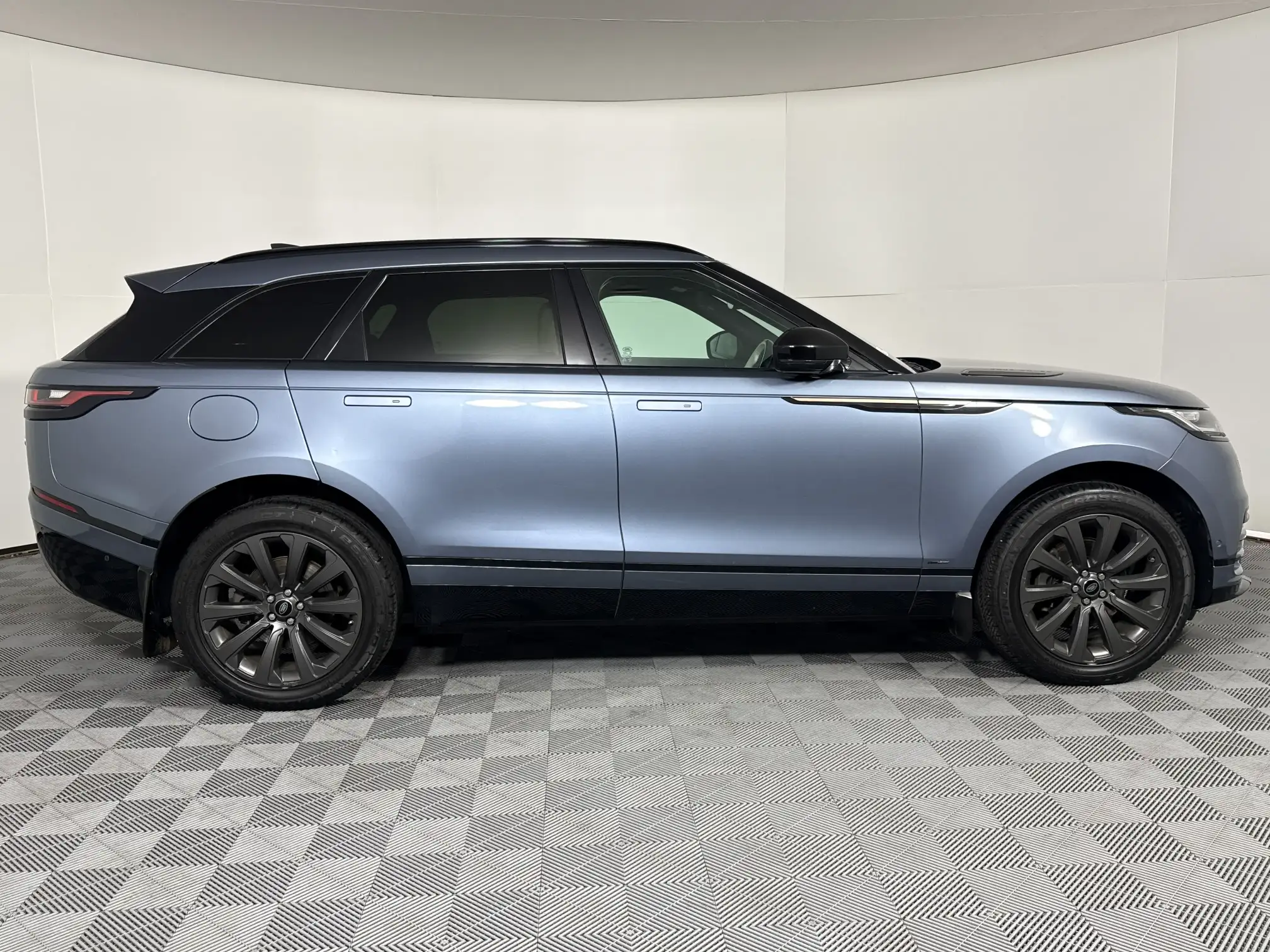 Land Rover Velar