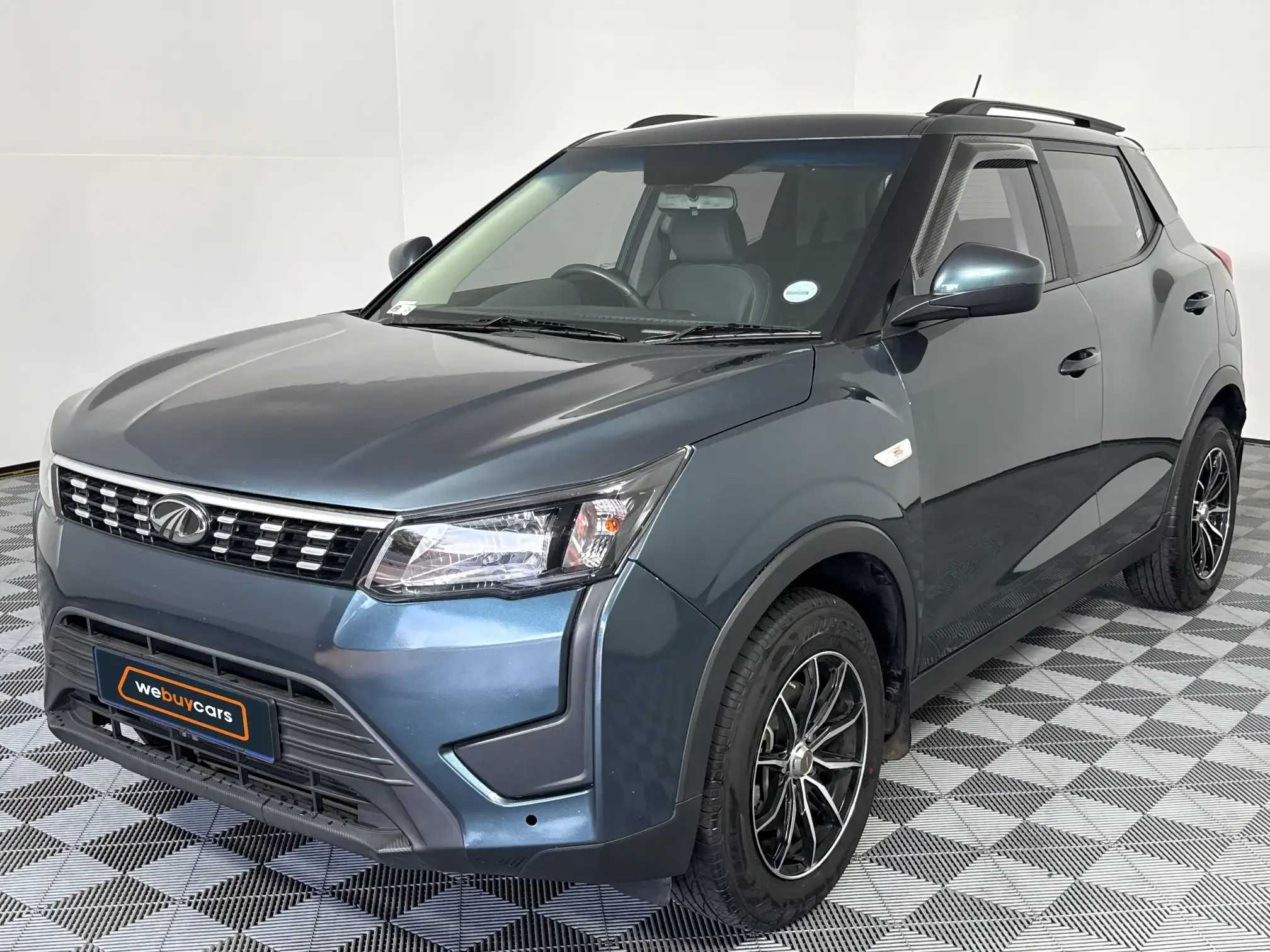 2023 Mahindra Xuv300