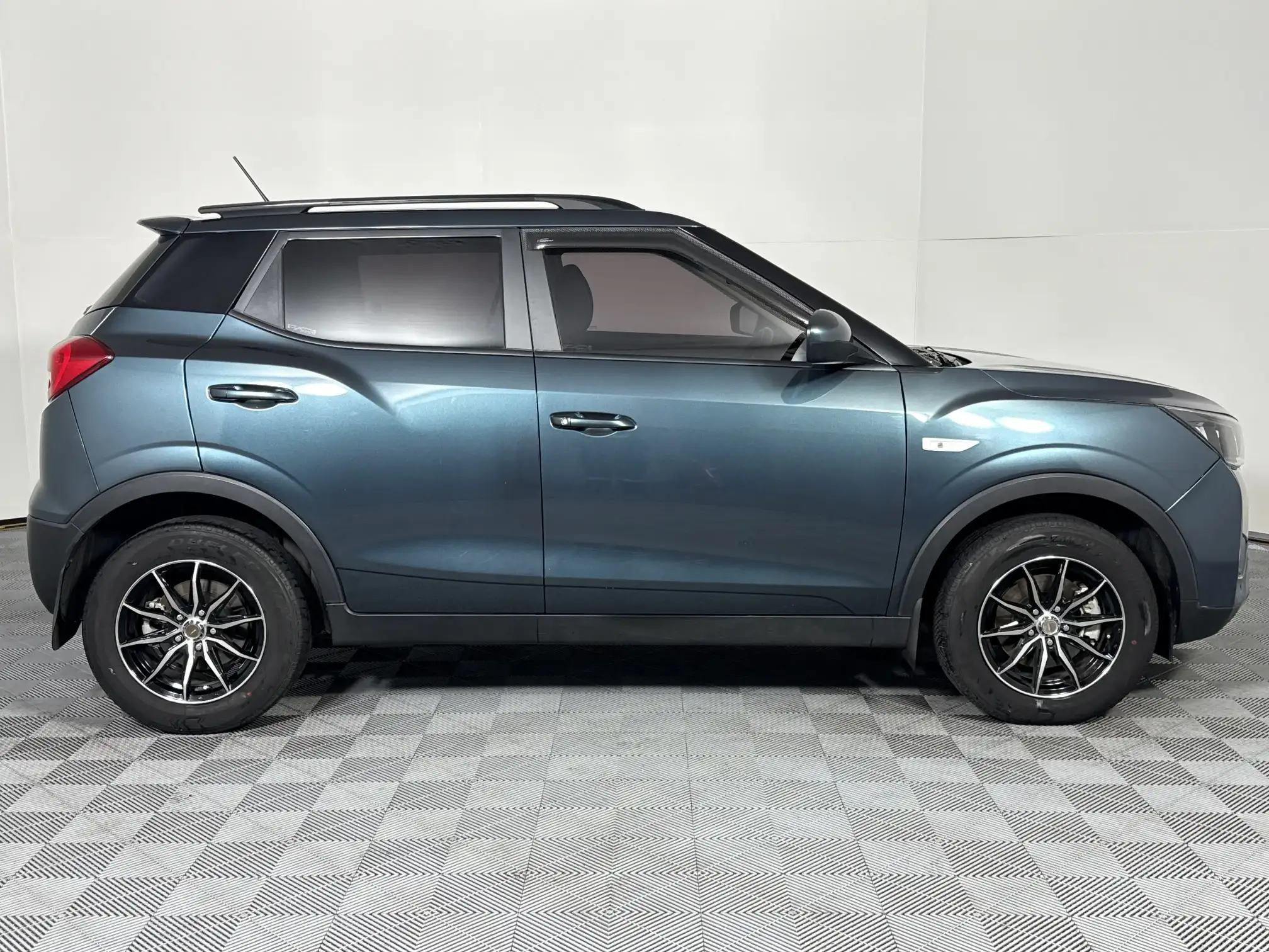 Mahindra Xuv300