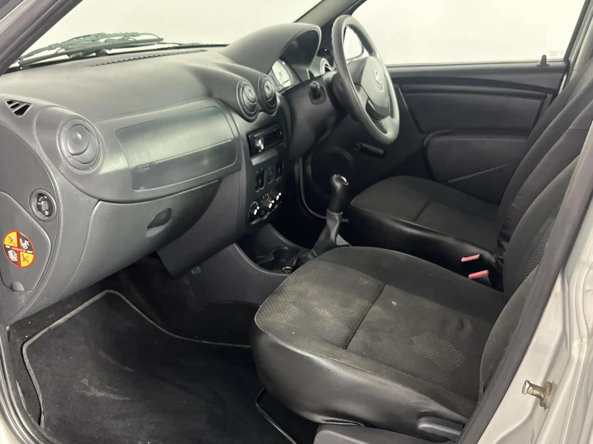 Nissan NP200