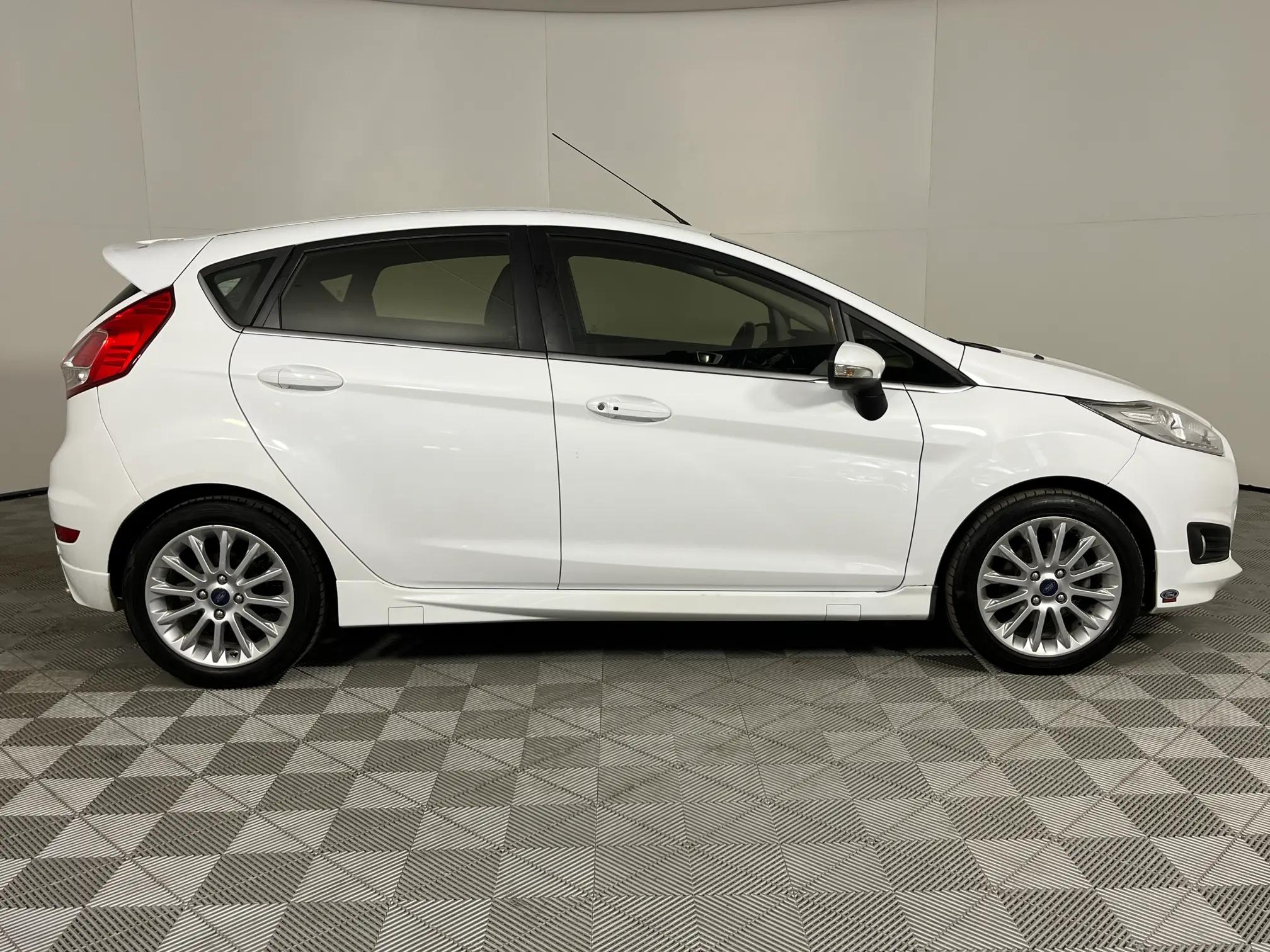 Ford Fiesta 1.0 EcoBoost Titanium 5 Door for sale - R 100 900 | Carfind ...