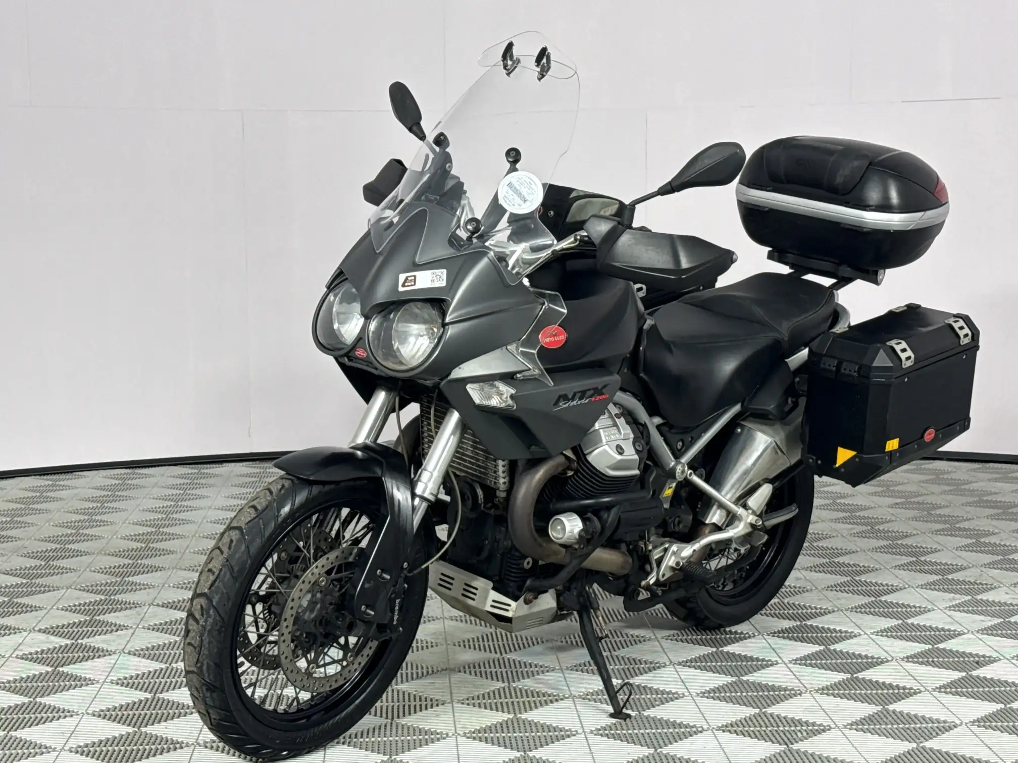Moto Guzzi Stelvio