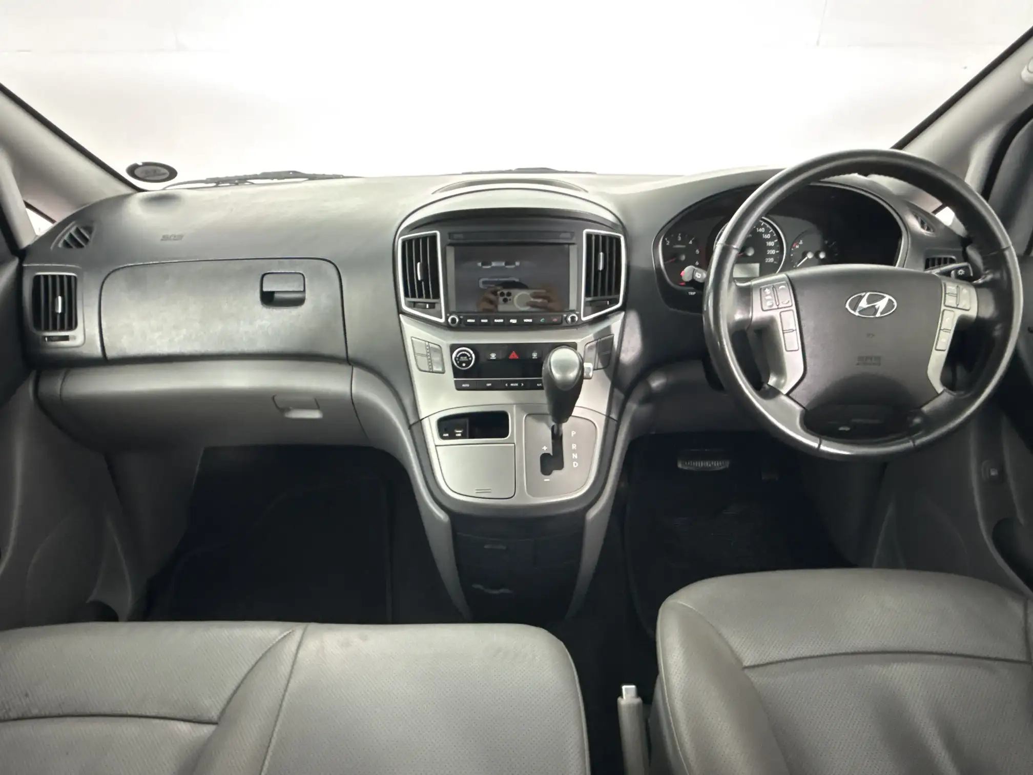 Hyundai H-1