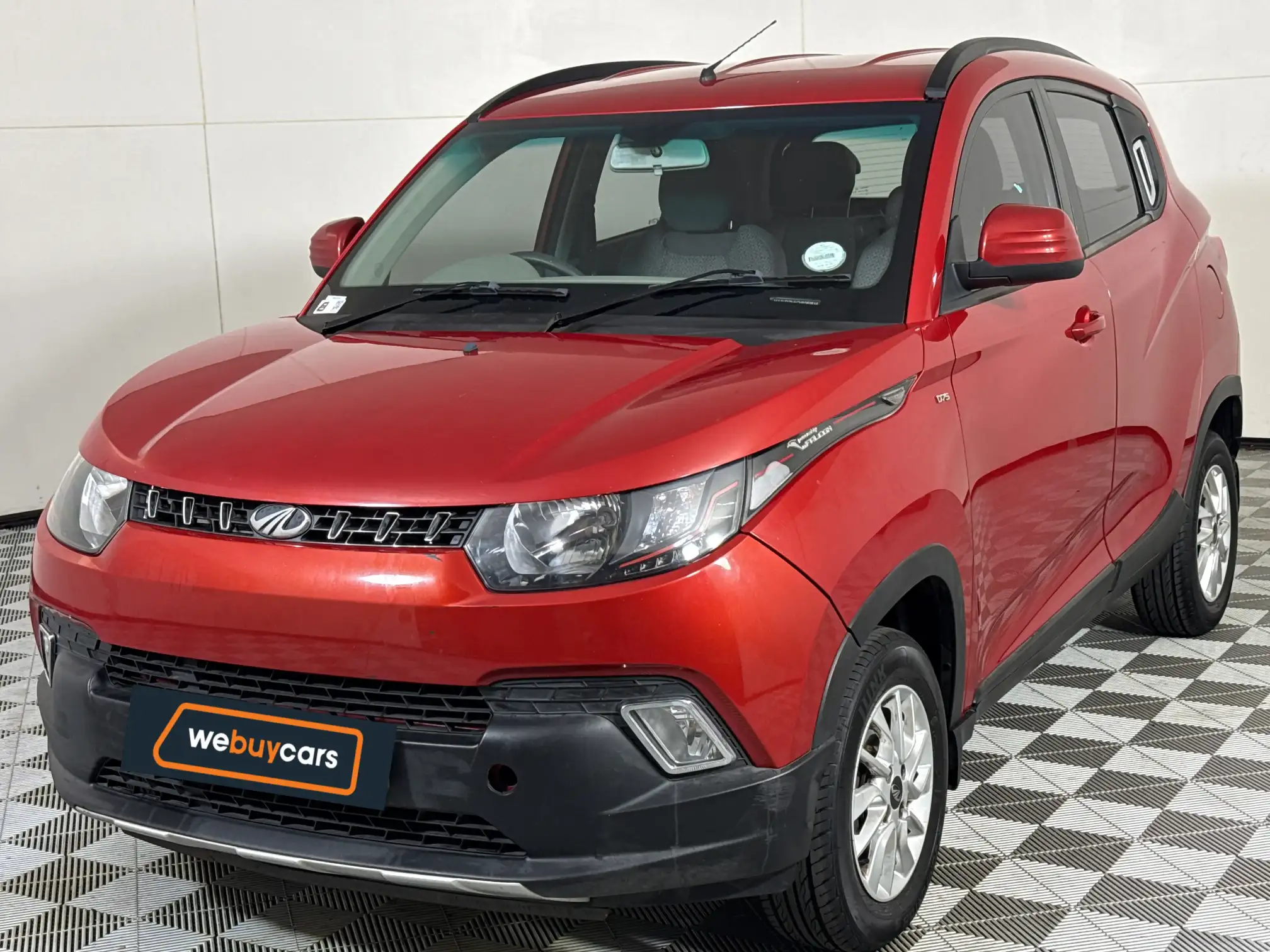 Mahindra KUV 100