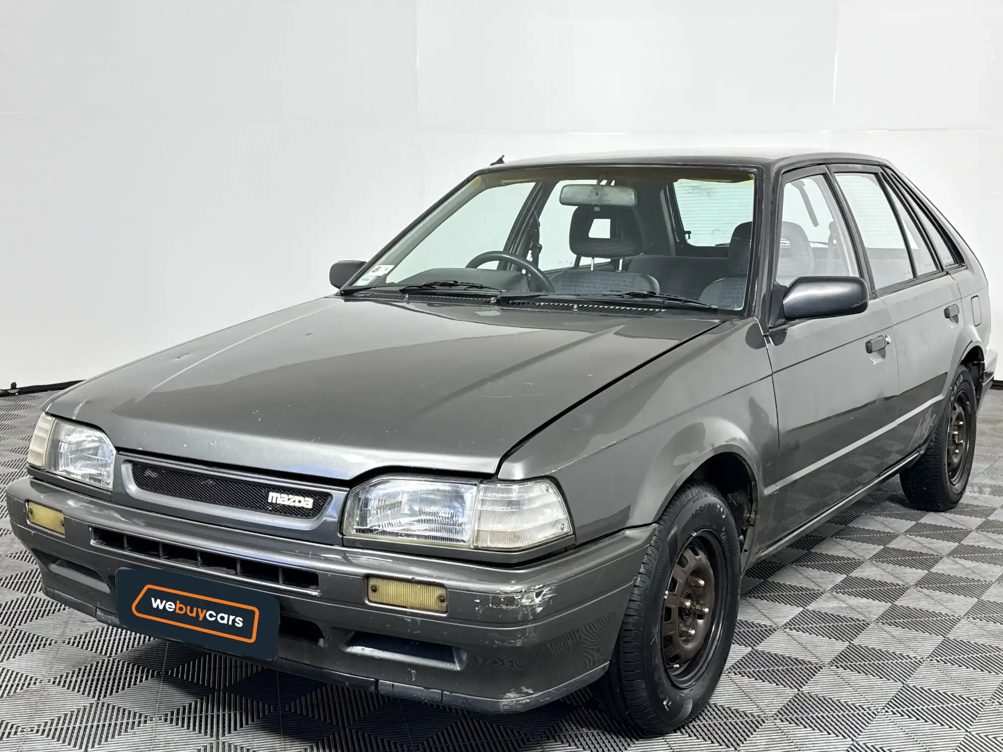 1996 Mazda 323