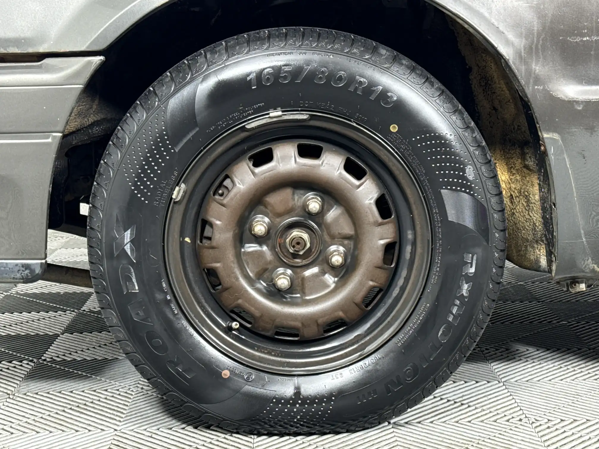Mazda 323