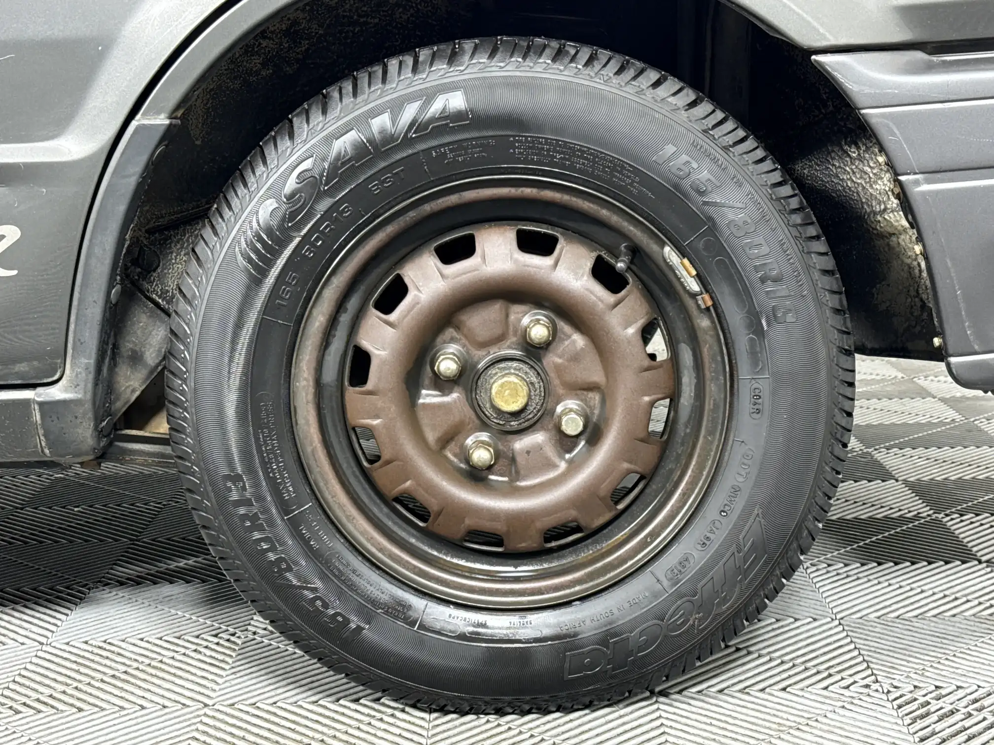 Mazda 323