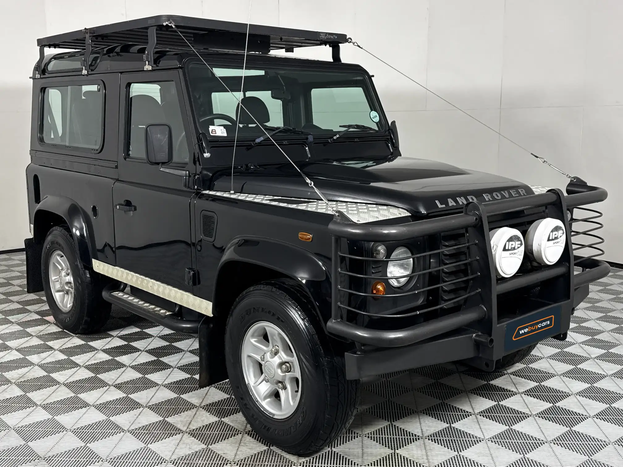 Land Rover Defender 90